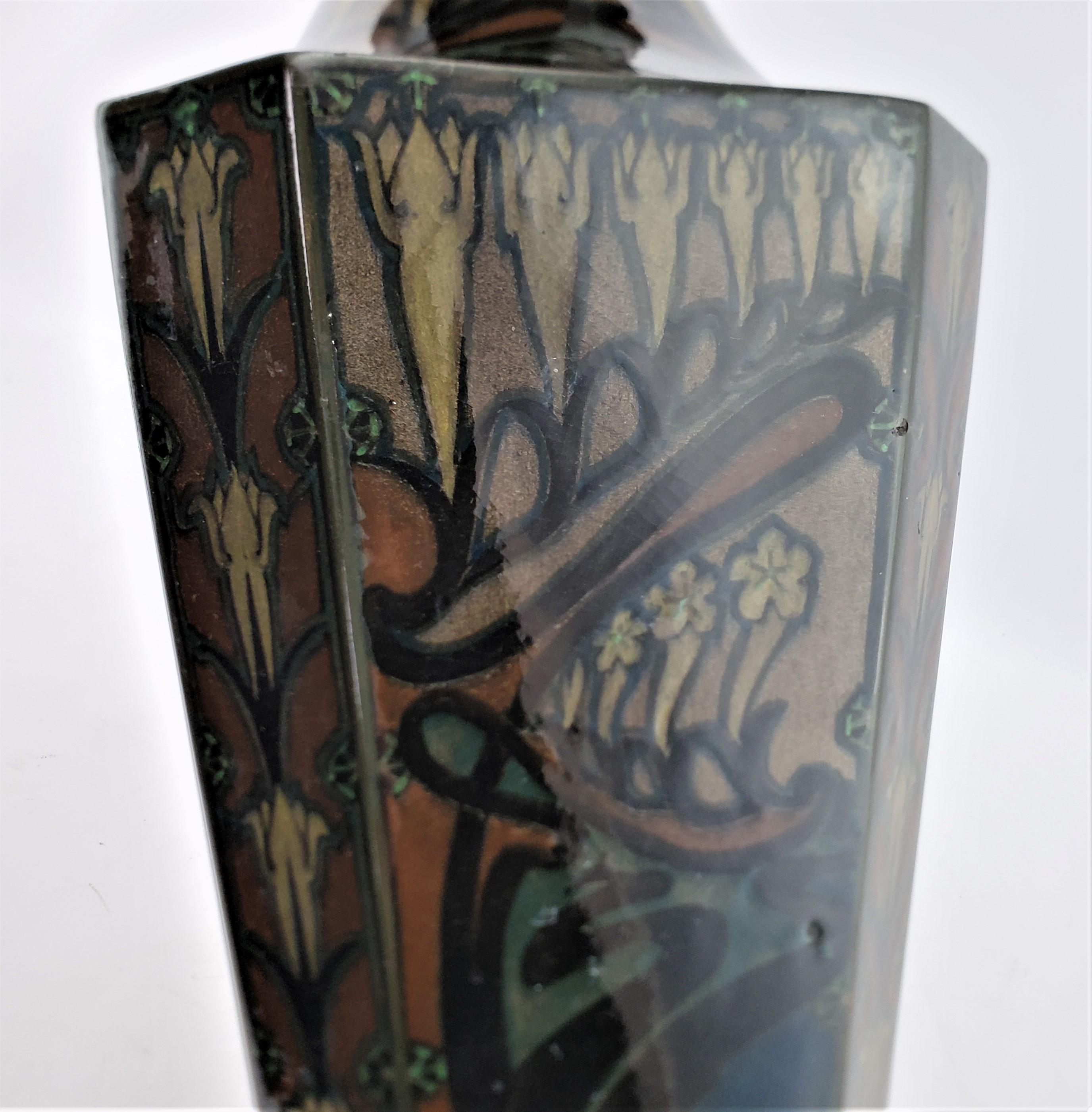 Grand vase ancien en poterie d'art Art nouveau de Rozenburg avec décoration de paysage en vente 4