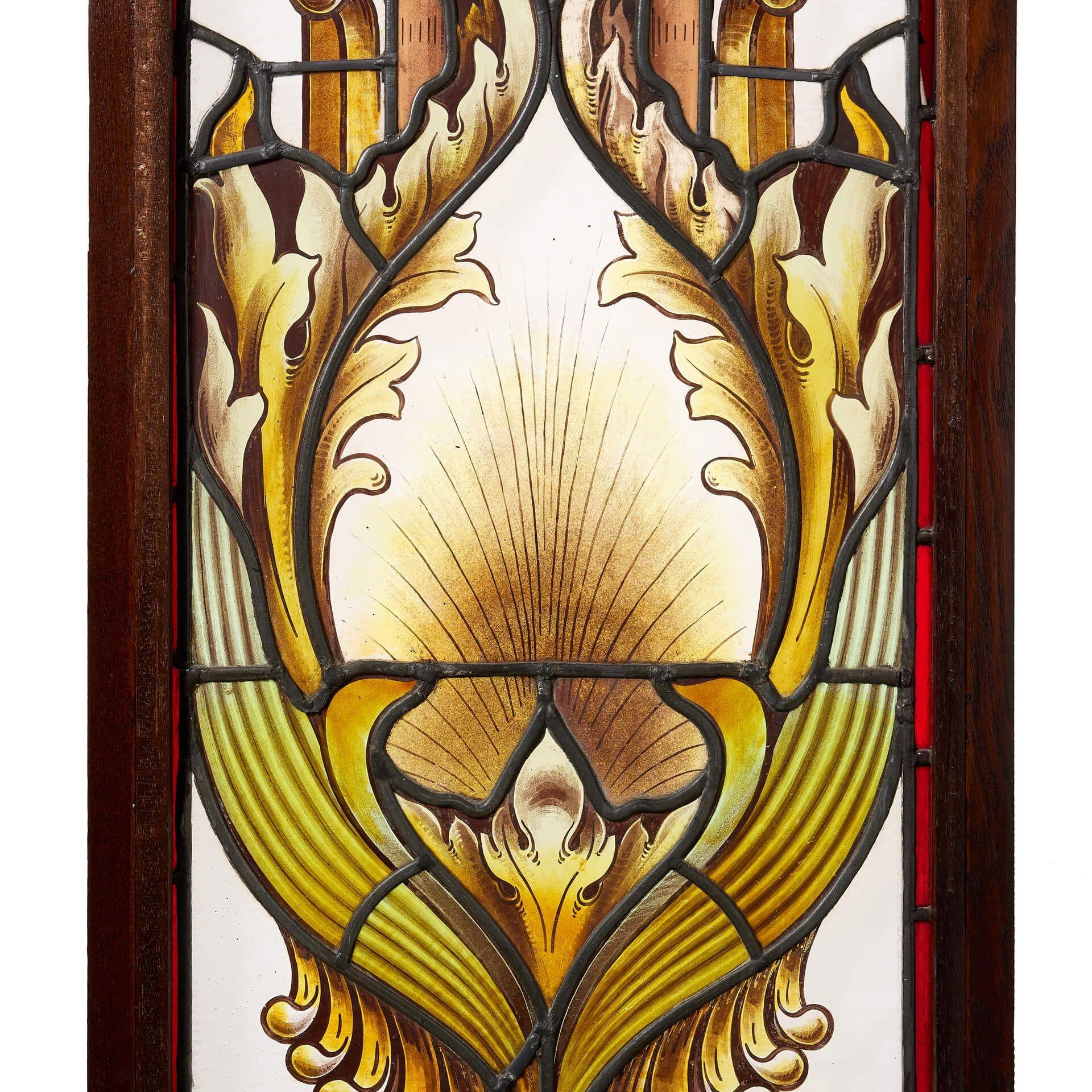 Large Antique Art Nouveau Stained Glass in Mahogany Frame en Bastante bueno estado para la venta en Wormelow, Herefordshire