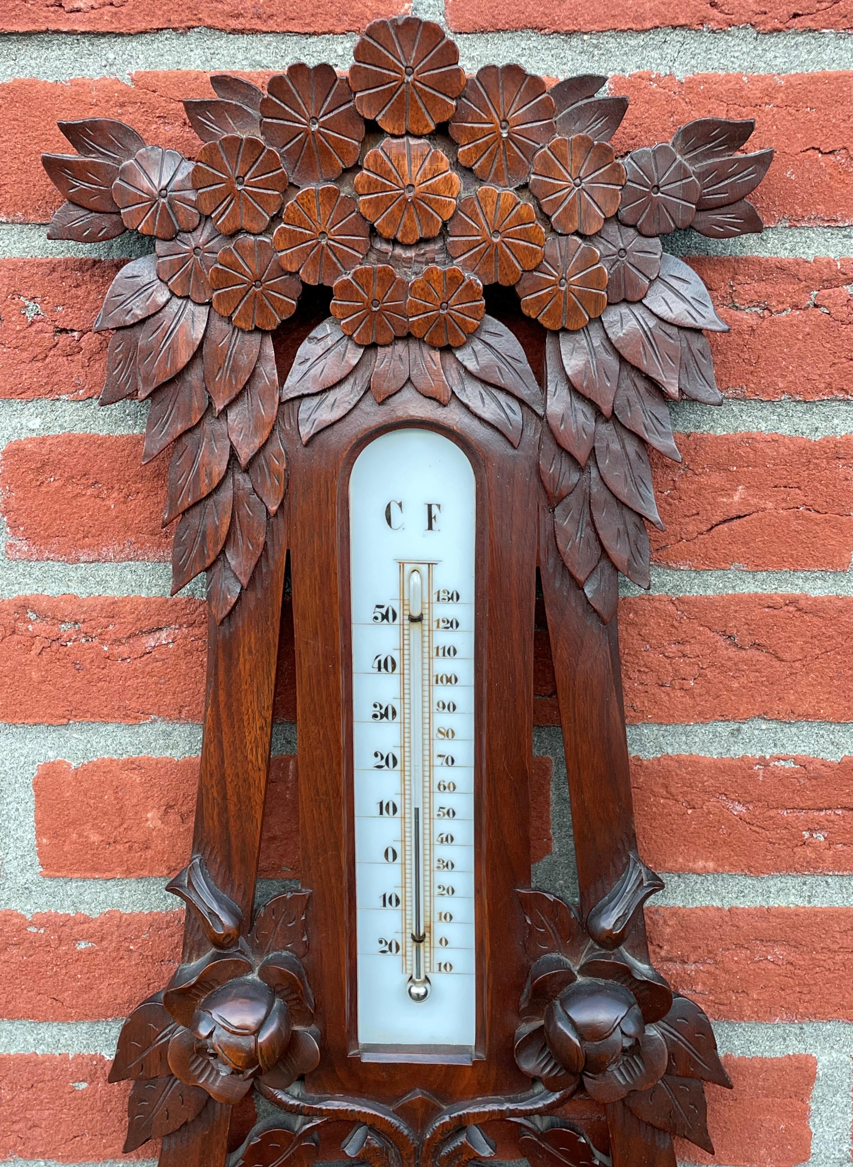 Large Antique Arts & Crafts Wall Barometer w. Hand Carved Roses & More Flowers In Excellent Condition For Sale In Lisse, NL