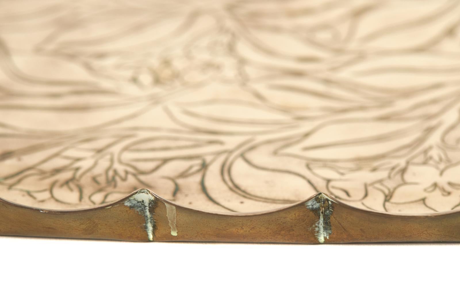 Bandeja grande antigua de latón Arts & Crafts Latón en venta