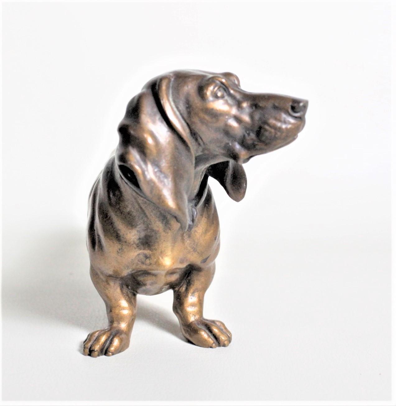 Große antike österreichische Kaltbemalte Bronze- Basset-Hunde-Figur (Edwardian) im Angebot