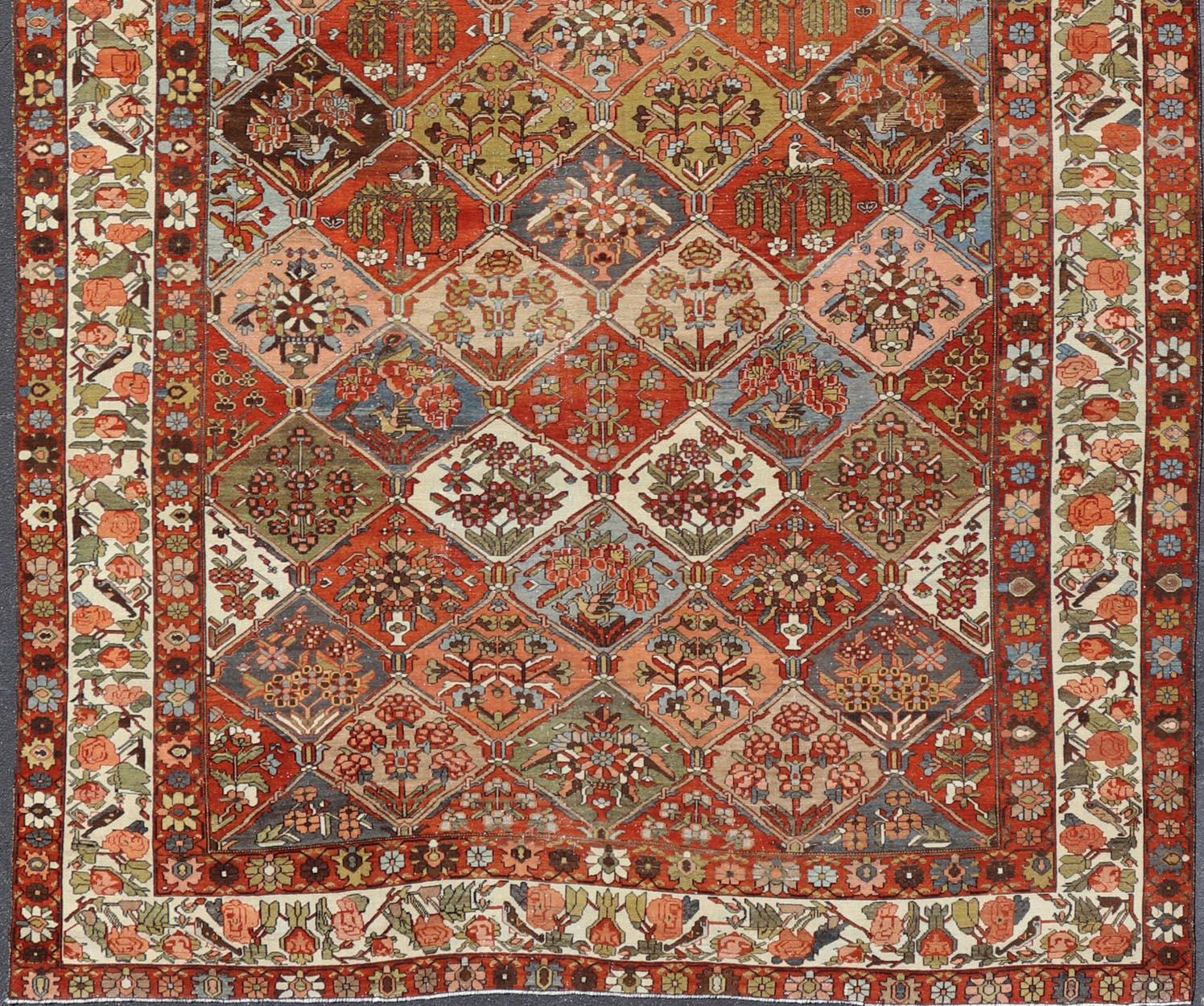 Grand tapis ancien Bakhtiari avec motif de jardin en forme de diamant 12'1 x 18'0 en vente 3