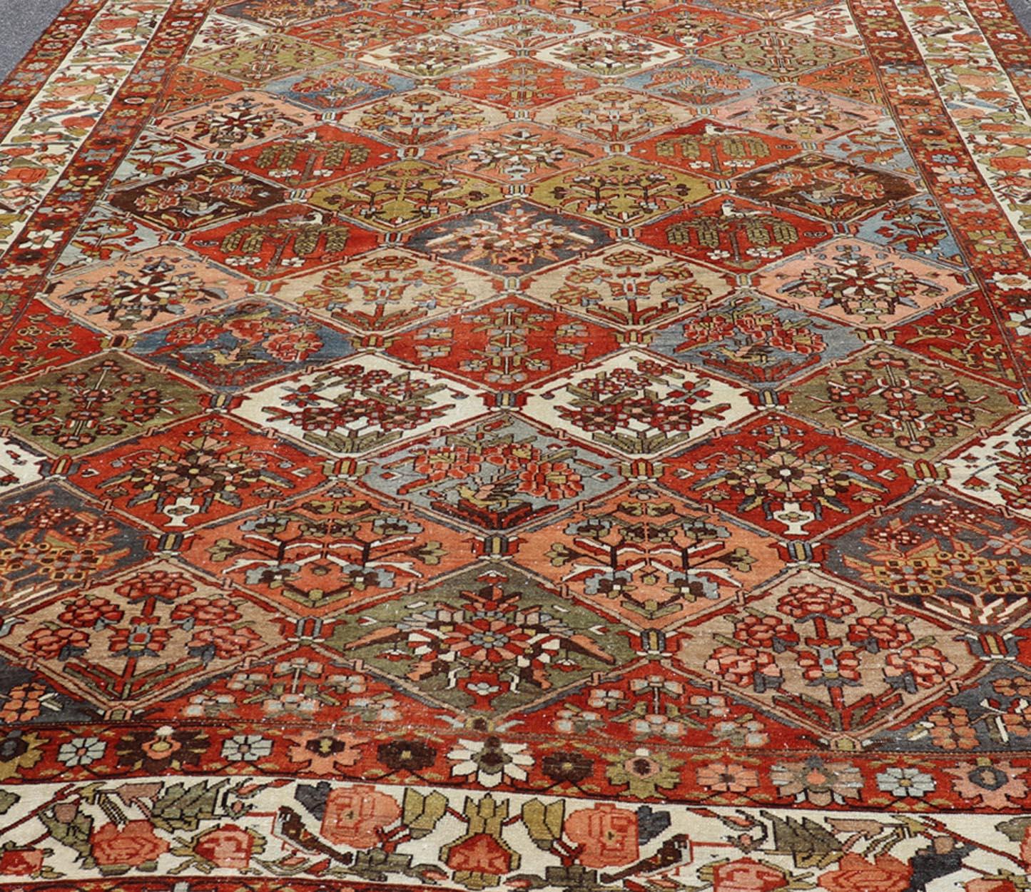 Grand tapis ancien Bakhtiari avec motif de jardin en forme de diamant 12'1 x 18'0 en vente 5
