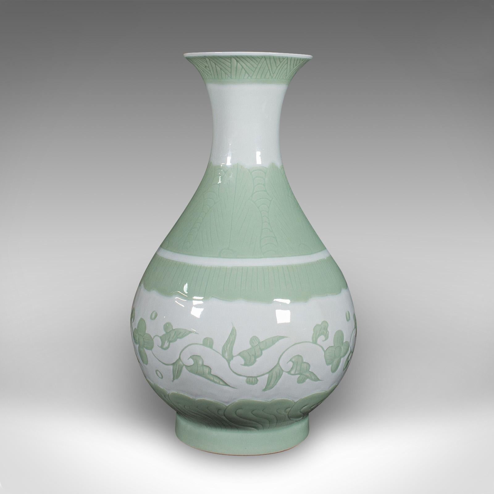 Large Antique Baluster Flower Vase, Chinese, Celadon Ceramic, Bouquet, Victorian In Good Condition For Sale In Hele, Devon, GB