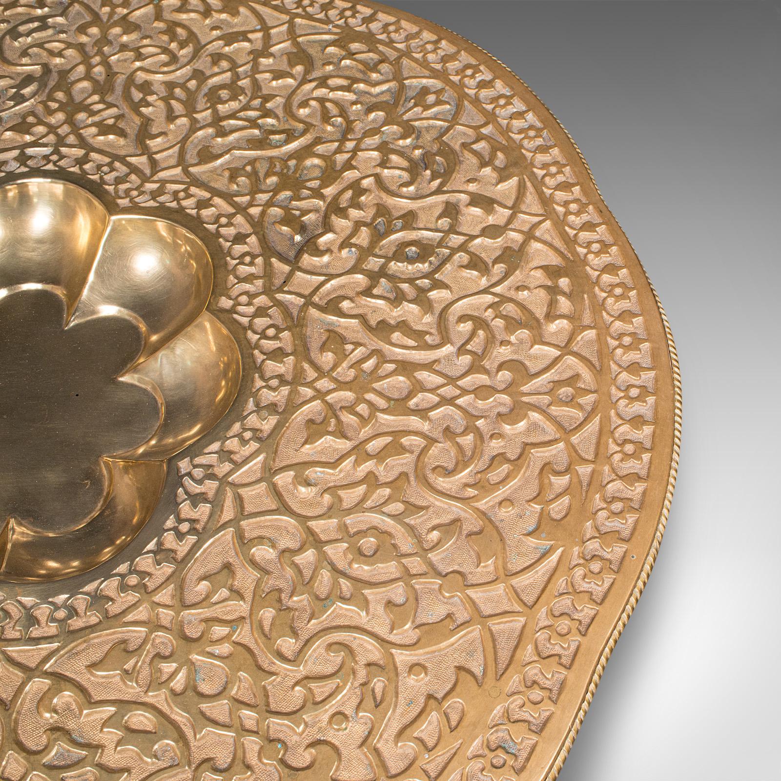 Grande table à thé berbère ancienne, Moyen-Orient, laiton, teck, Campaigner, Circa 1920 Bon état - En vente à Hele, Devon, GB