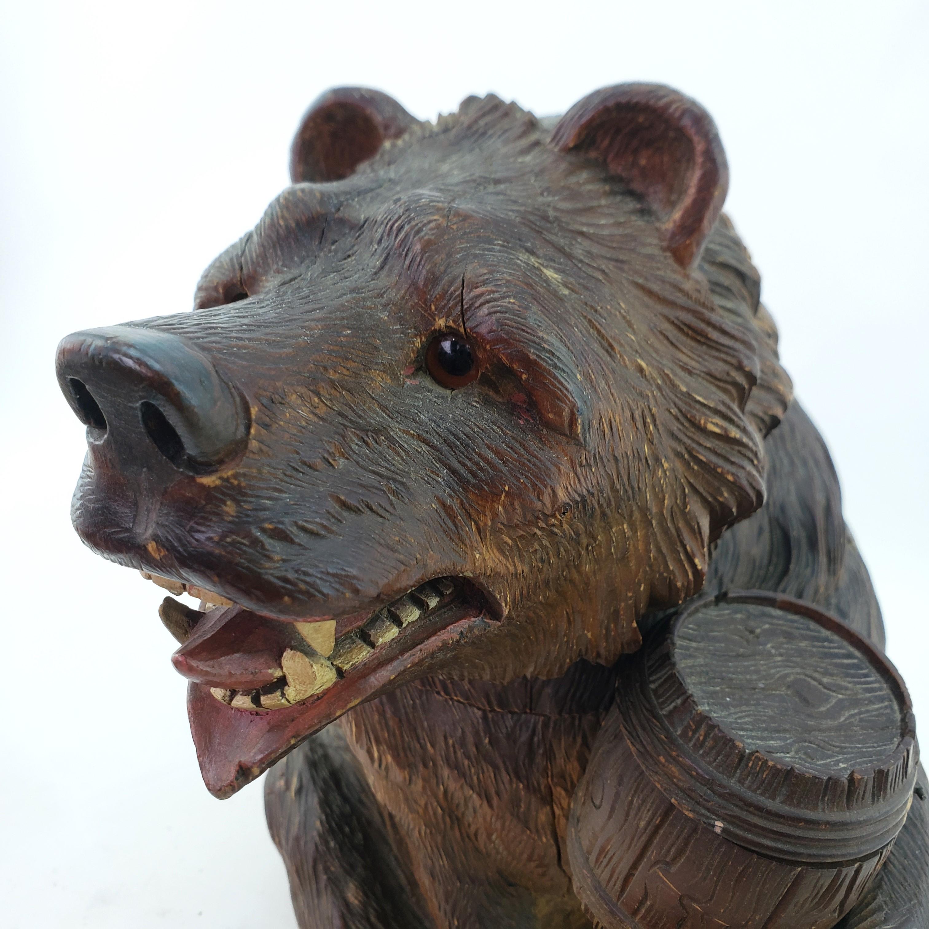 Large Antique Black Forest Brienz Hand Carved Wood Bear Humidor Sculpture For Sale 3