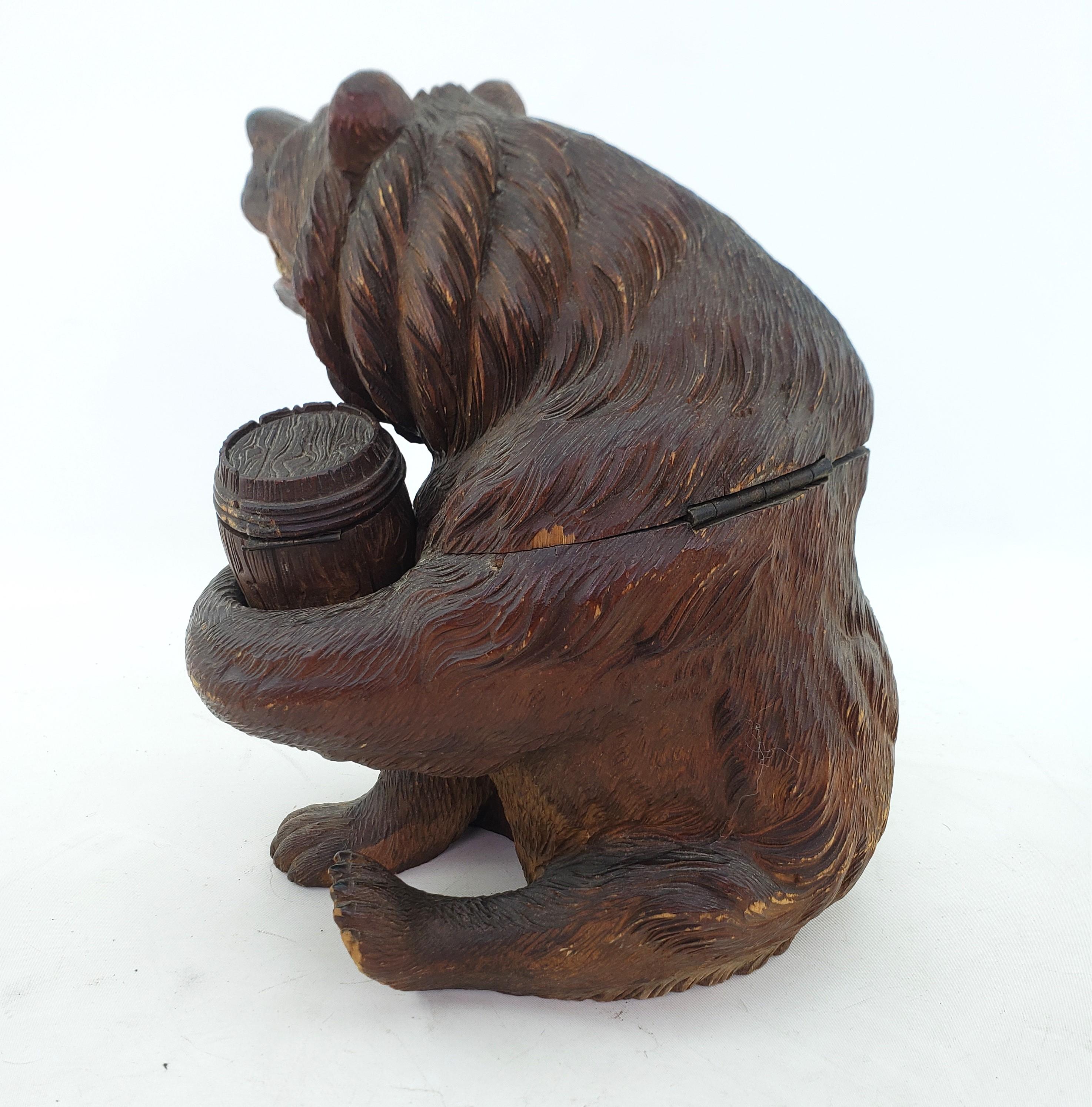 20th Century Large Antique Black Forest Brienz Hand Carved Wood Bear Humidor Sculpture For Sale