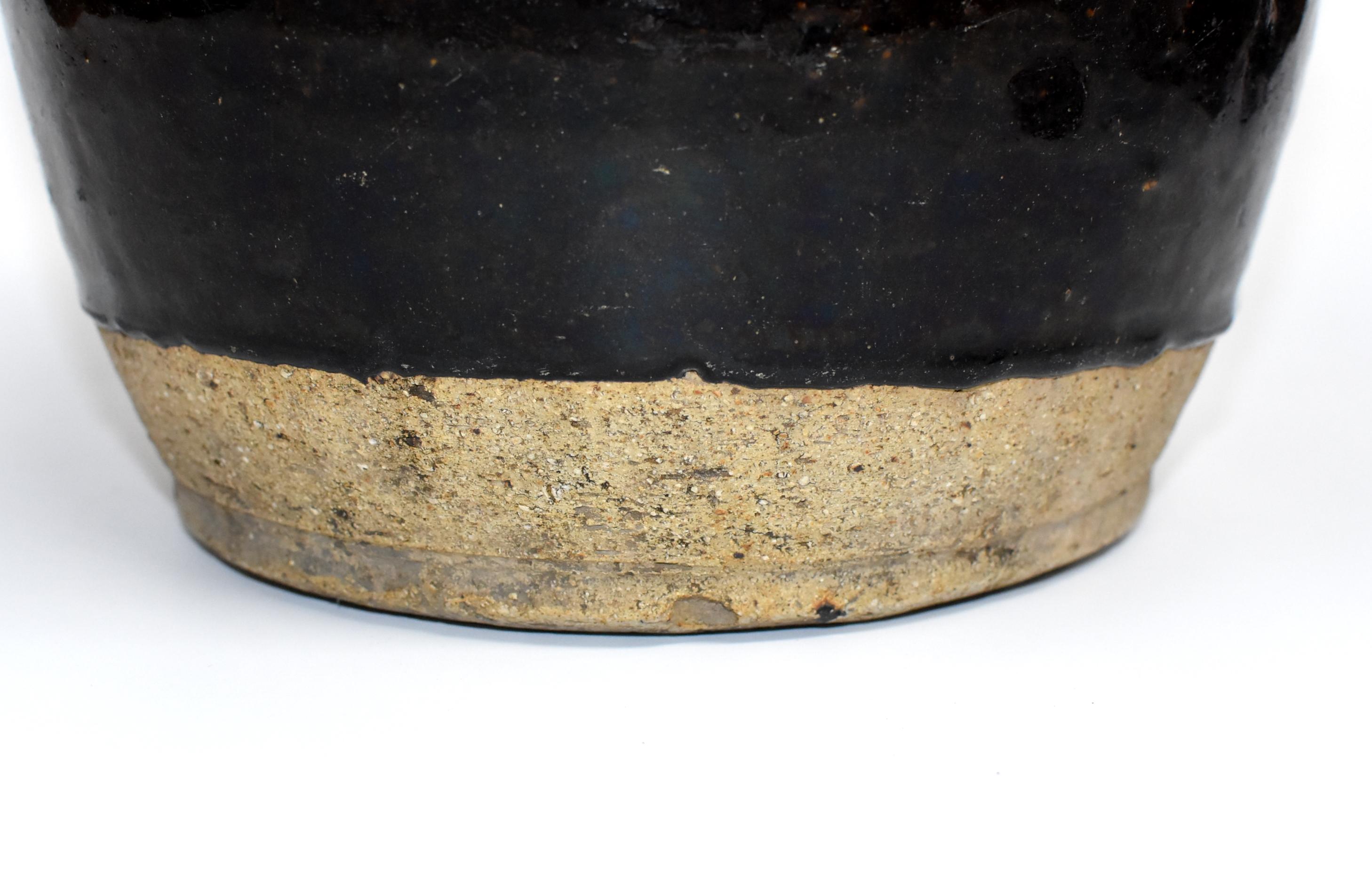 Grande jarre noire ancienne:: poterie chinoise faite à la main Bon état à Somis, CA