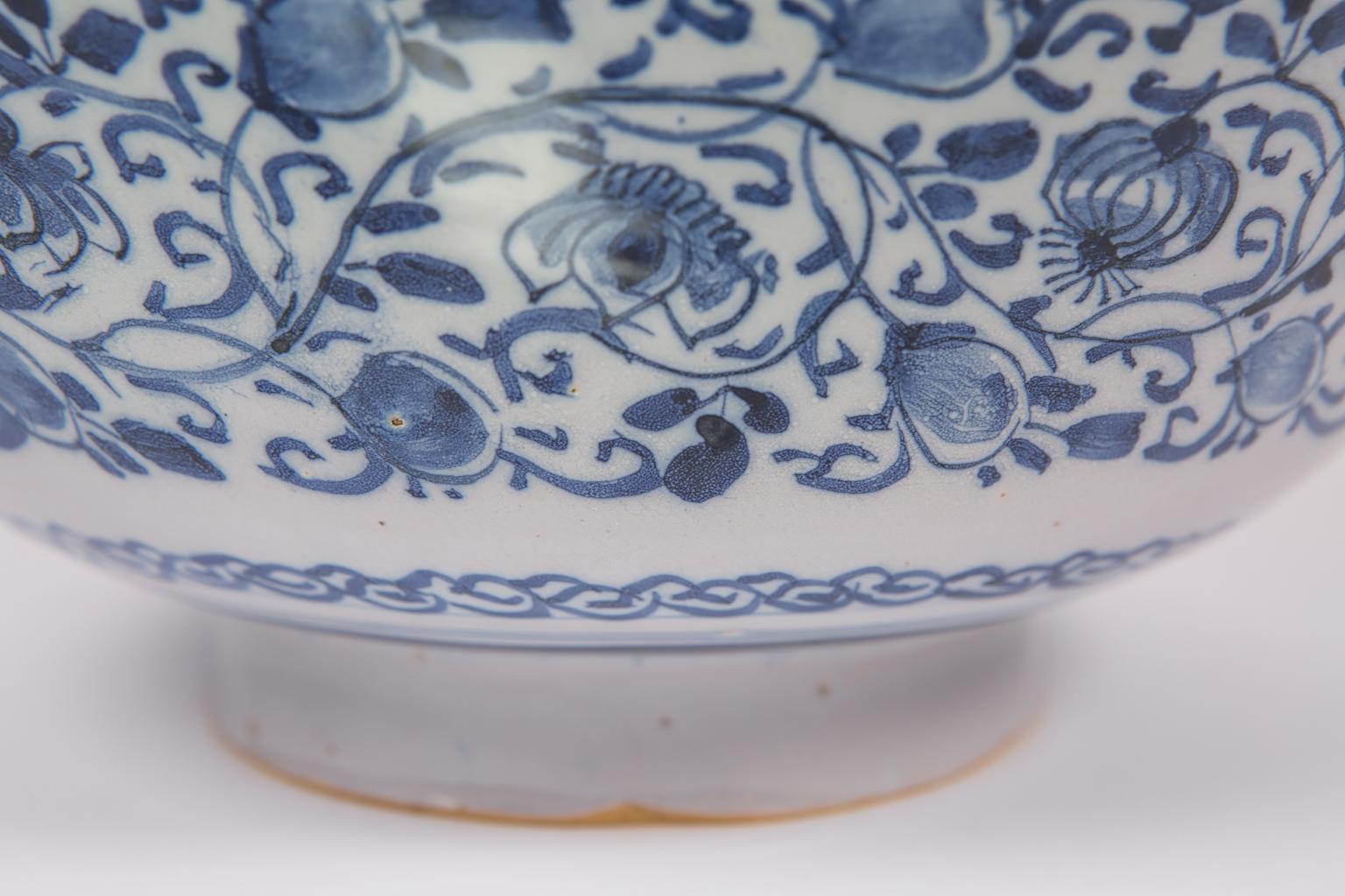 Große antike blau-weiße Delfter Punschschüssel:: handbemalt:: um 1780 (Niederländisch)