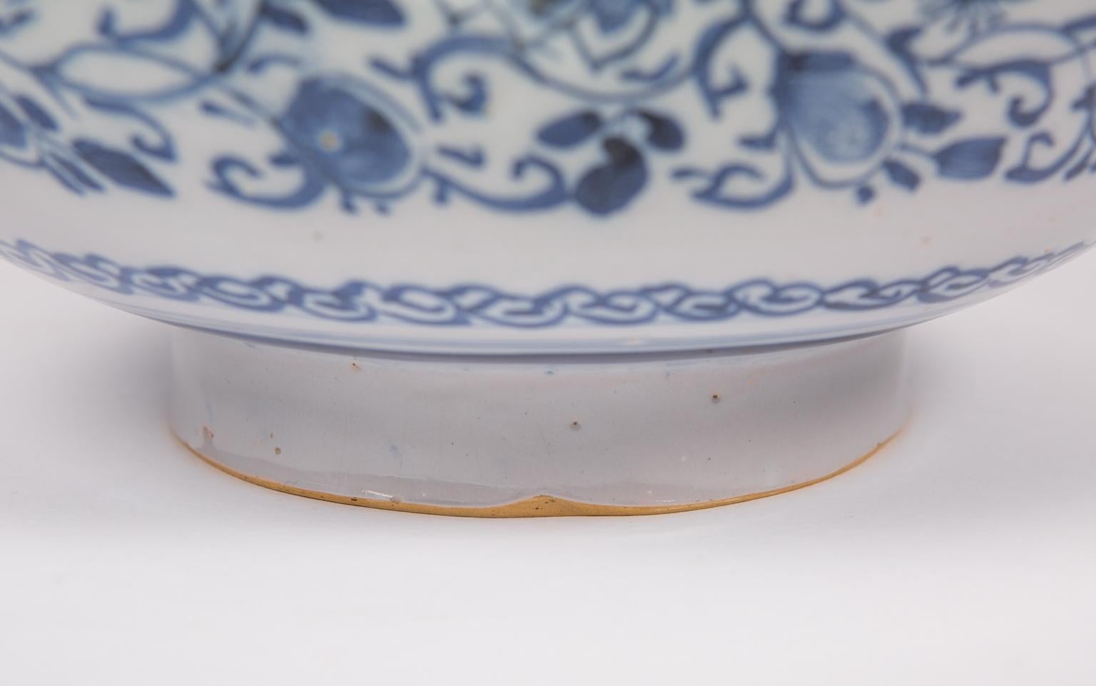 Large Antique Blue and White Delft Punch Bowl Hand-Painted Made circa 1780 In Excellent Condition In Katonah, NY