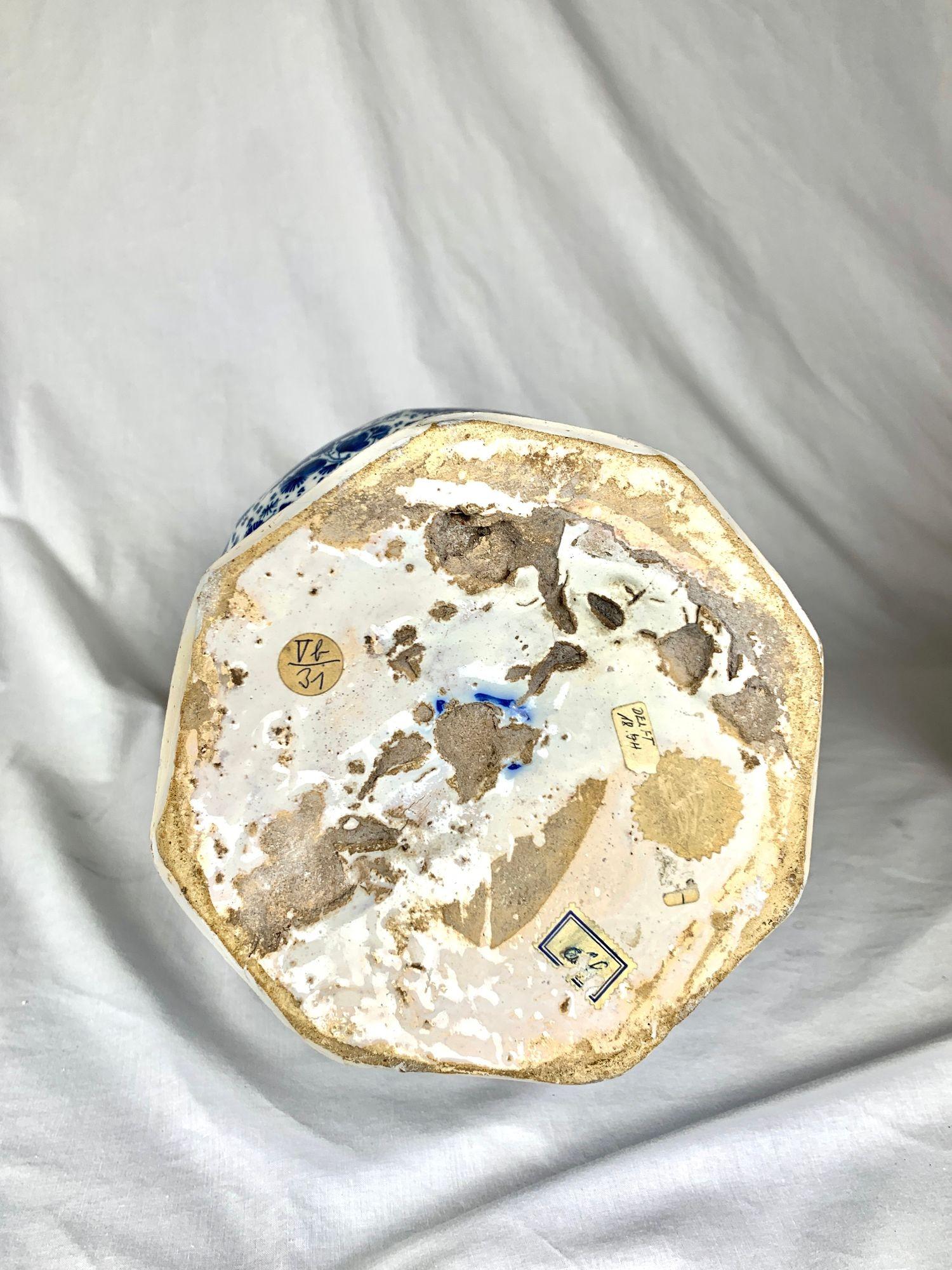 Große antike blau-weiße holländische Delft-Vase, handbemalt, 18. Jahrhundert Ca. 1770 im Angebot 1