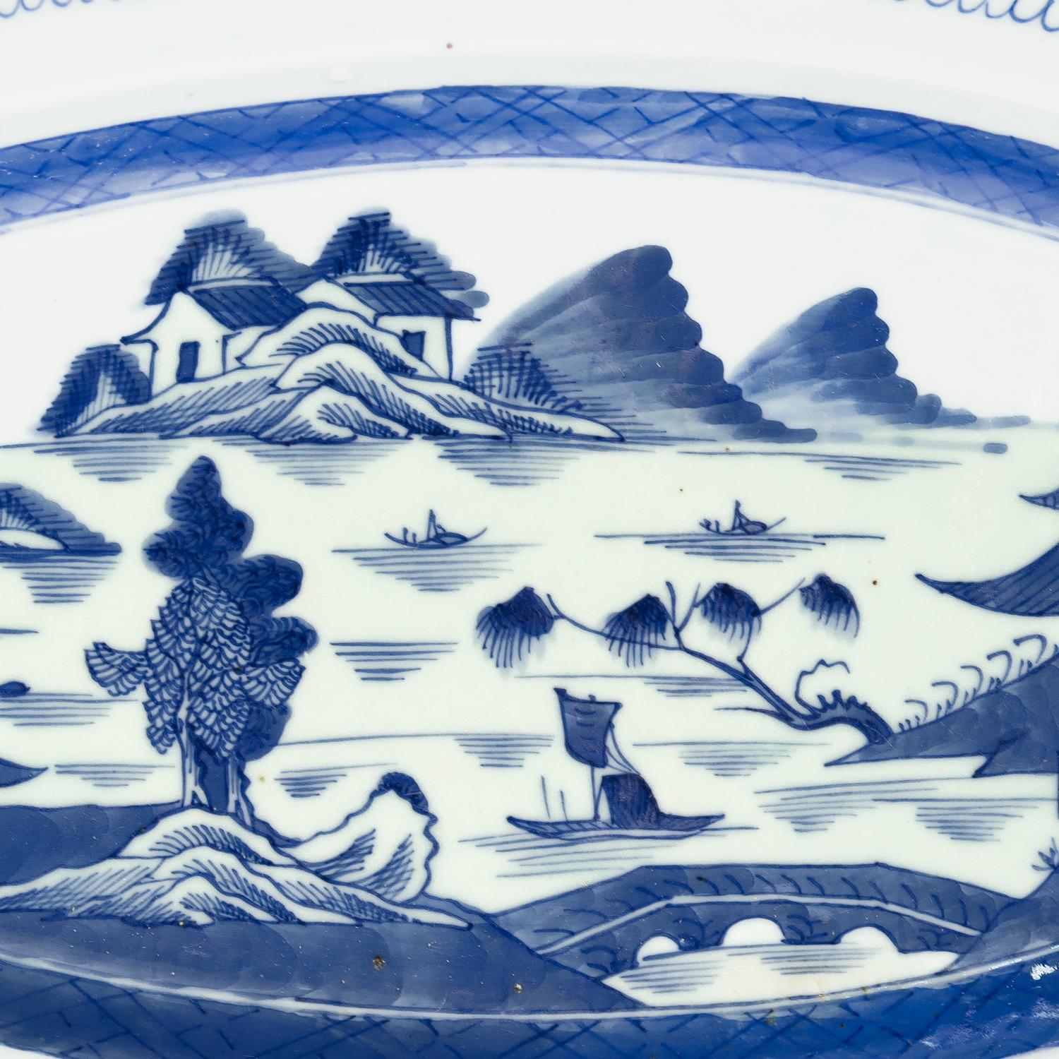 Large Antique Blue & White Canton Chinese Export Porcelain Fish Platter or Tray For Sale 7