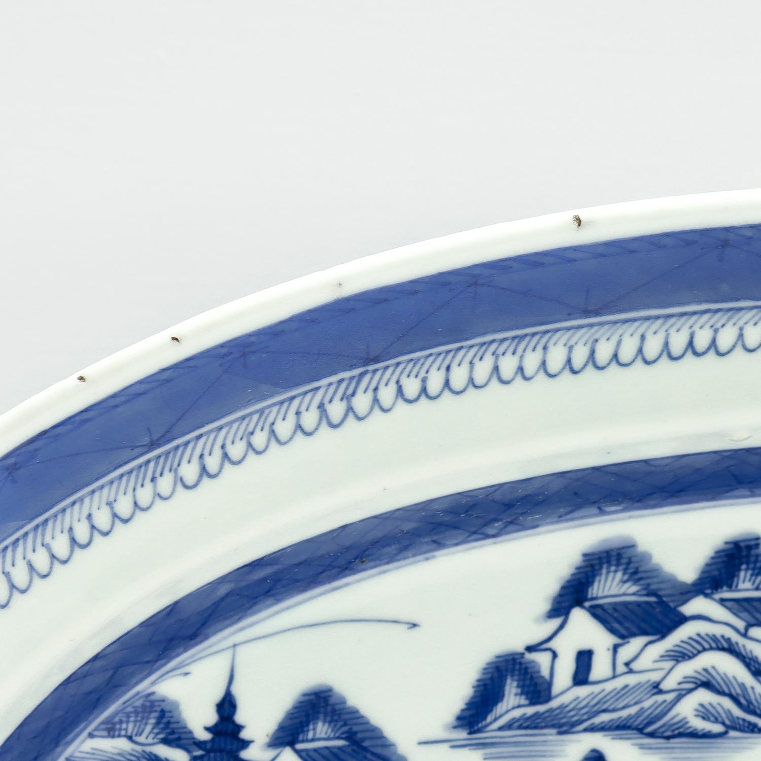 Large Antique Blue & White Canton Chinese Export Porcelain Fish Platter or Tray For Sale 9
