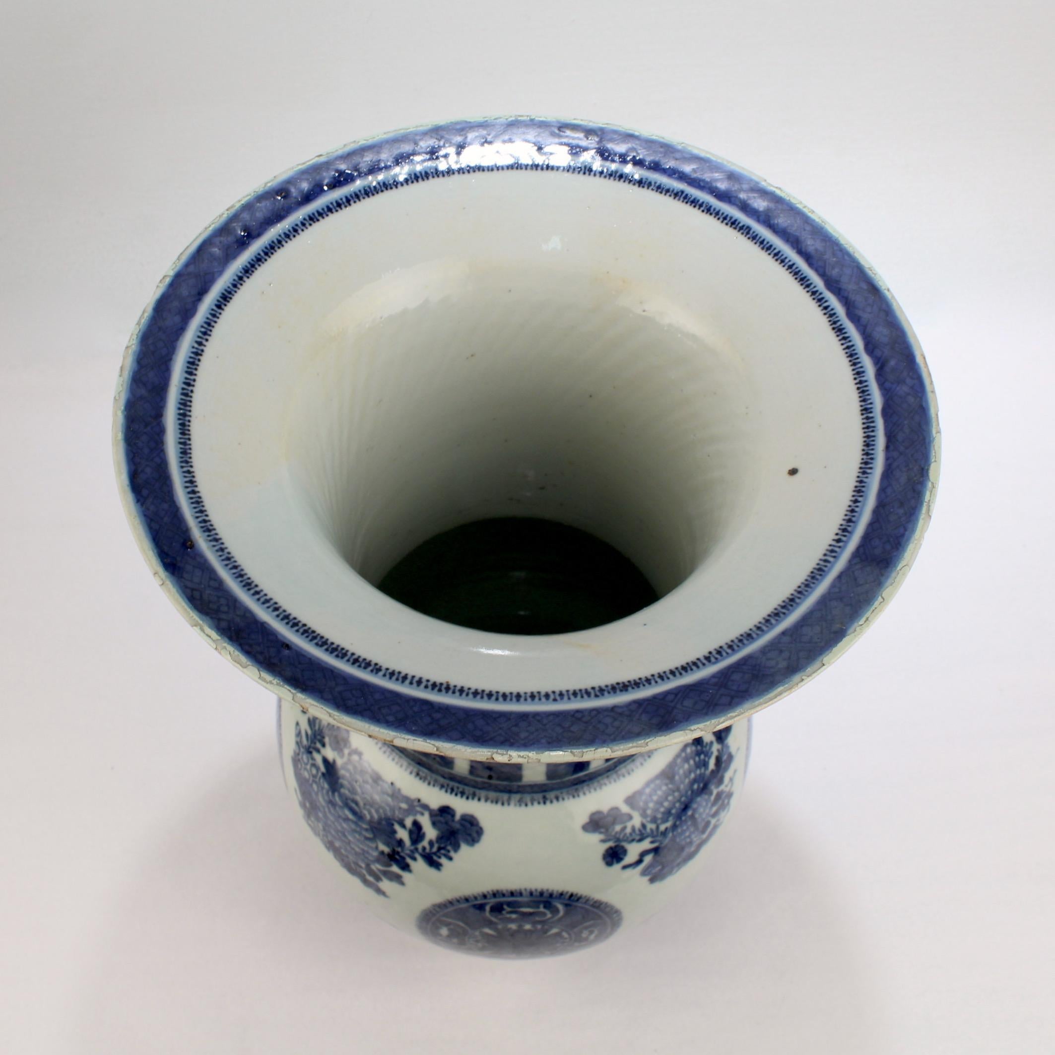 Large Antique Blue and White Fitzhugh Pattern Chinese Export Porcelain Vase For Sale 4