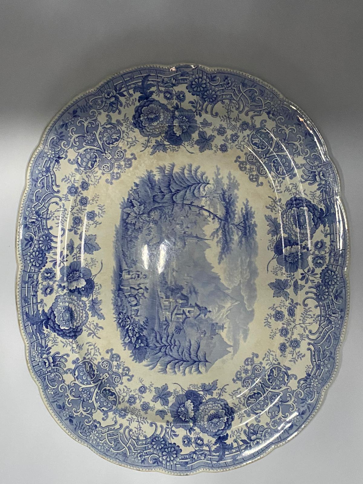 Plato grande antiguo azul y blanco para carne en Bueno estado para la venta en Ipswich, GB