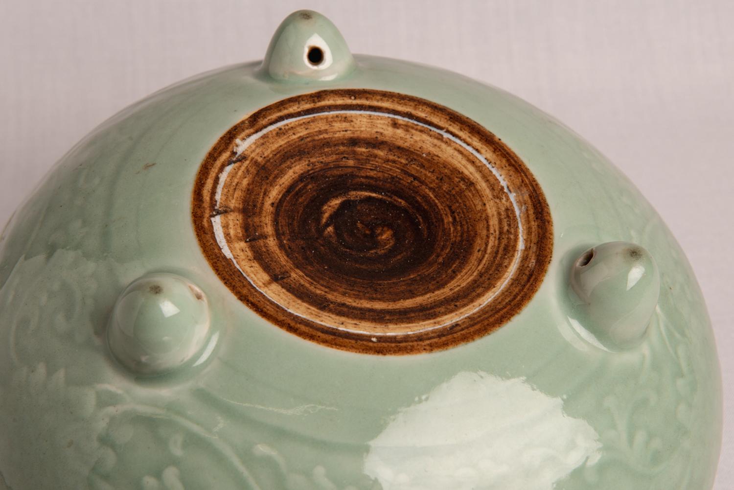 Chinese Export Rare Large Antique Bowl or Jardinière Celadon For Sale