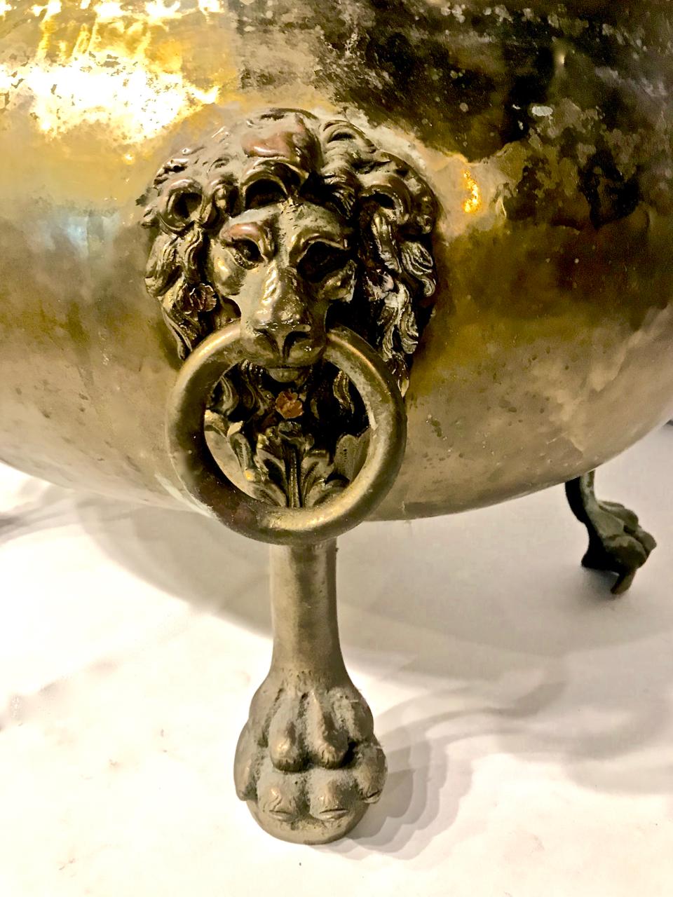 Large Antique Brass Log Bin with Lion Mask Handles In Good Condition In Pasadena, CA