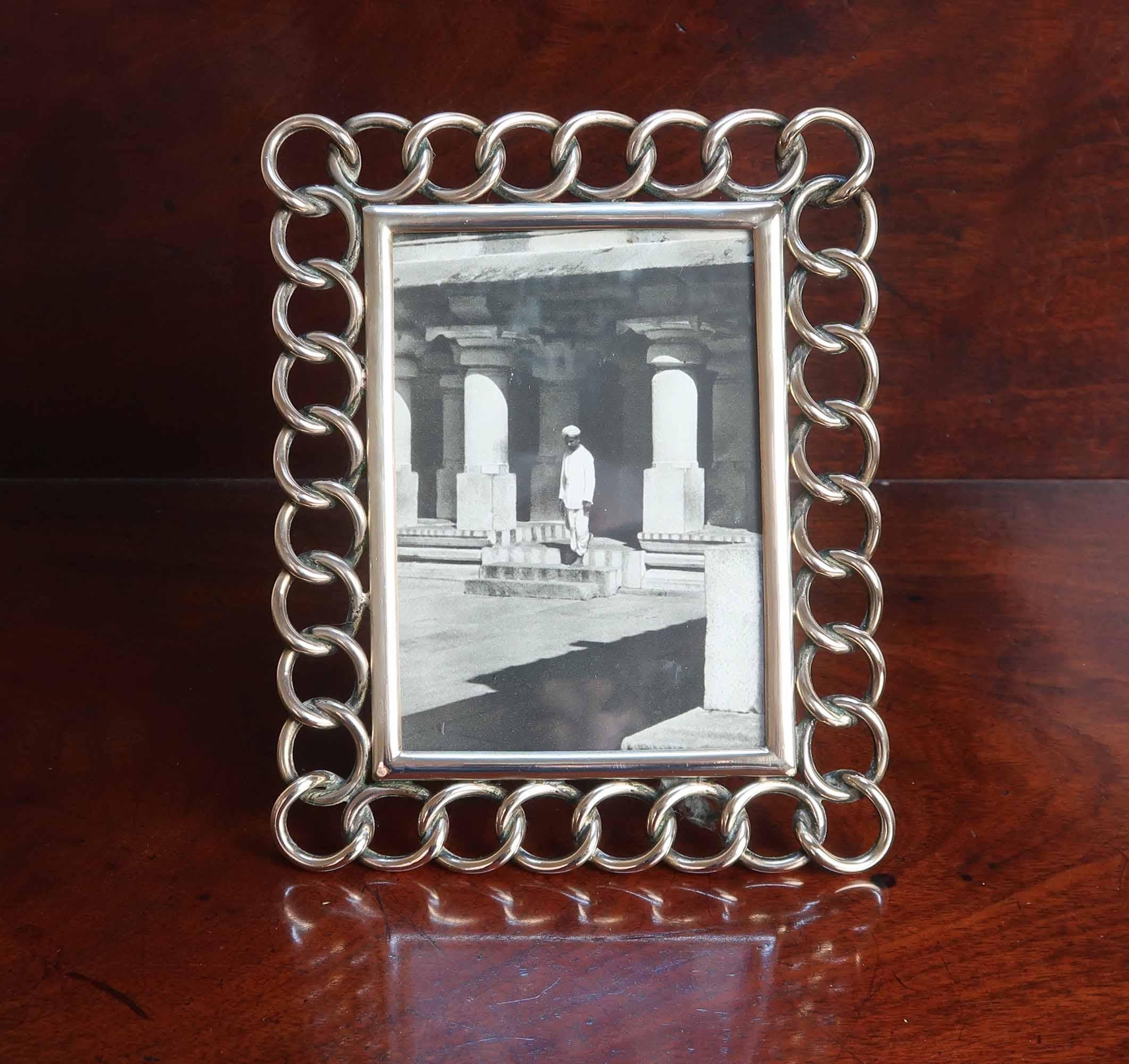 Edoardiano Antique Brass Ring Photograph Frame. English, Late 19th Century in vendita