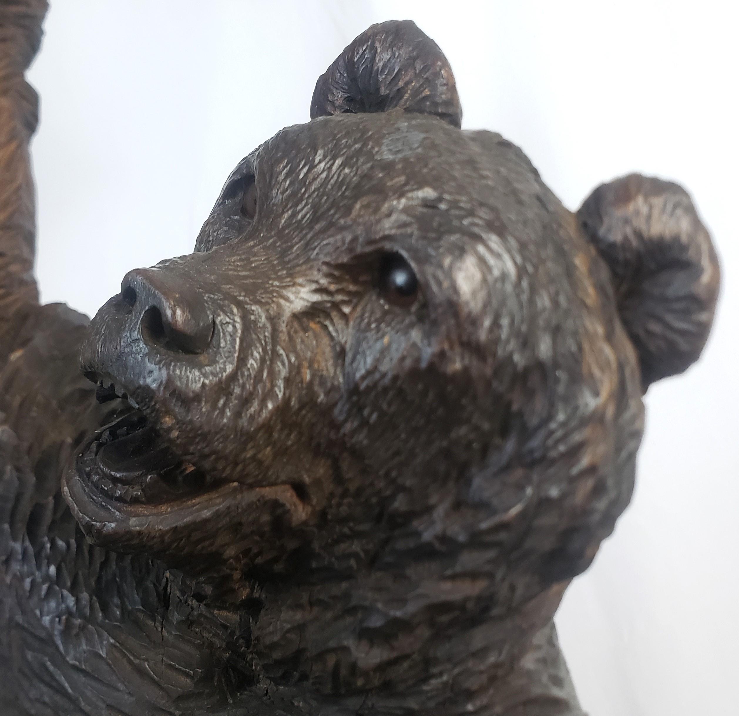 Große antike Brienz Black Forest skurrilen Bär & Cub hölzerne Folk Art Carving im Angebot 1