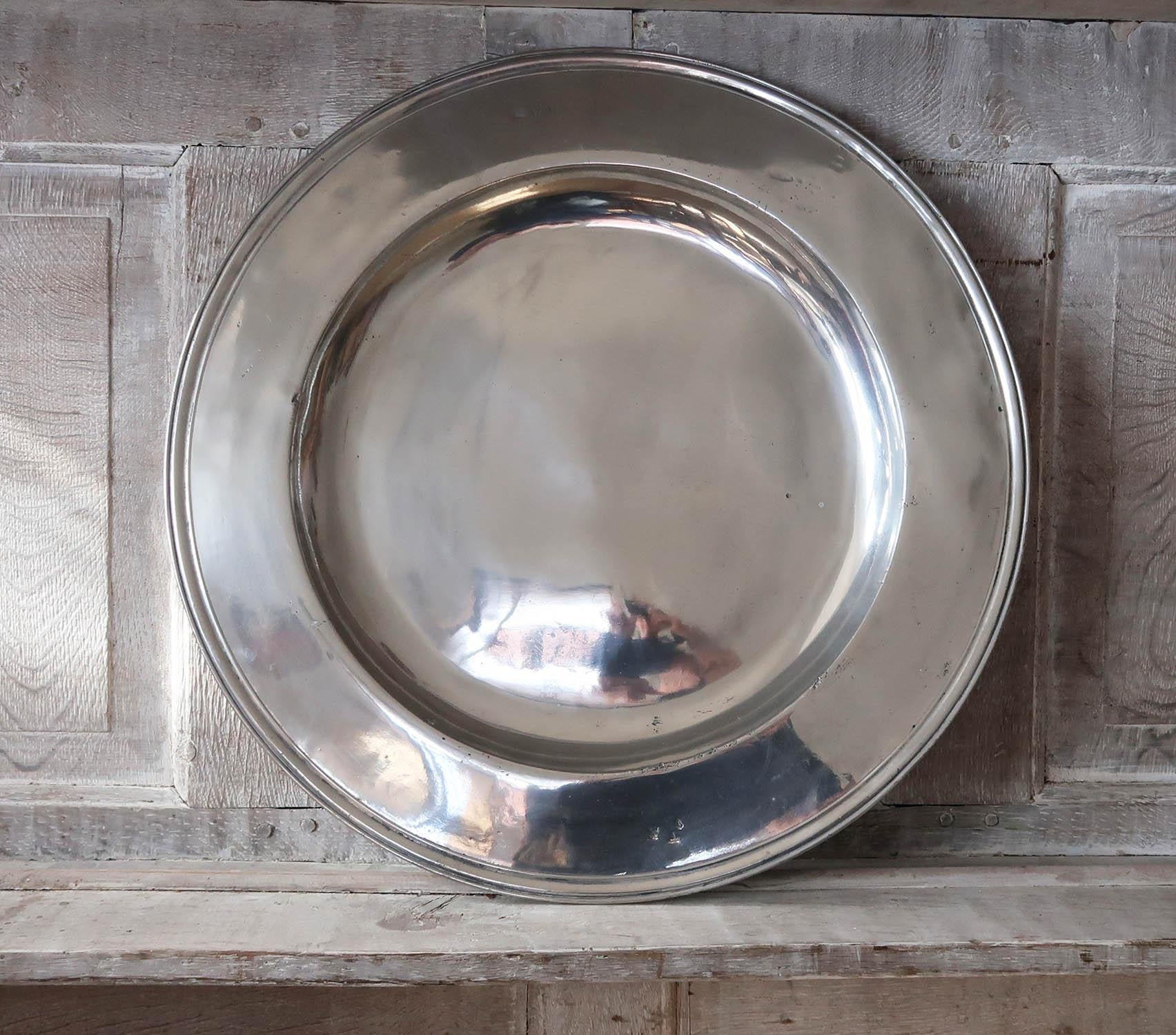 Large Antique Brightly Polished Pewter Chargers, 20 Inches Diameter. C.1750 For Sale 4