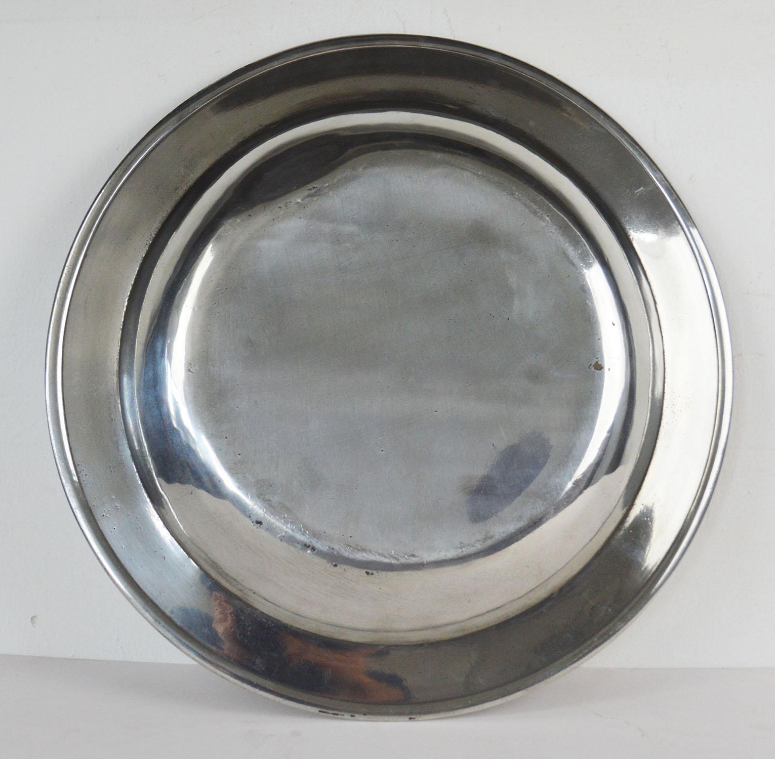 Large Antique Brightly Polished Pewter Dish, English, 18th Century In Good Condition In St Annes, Lancashire