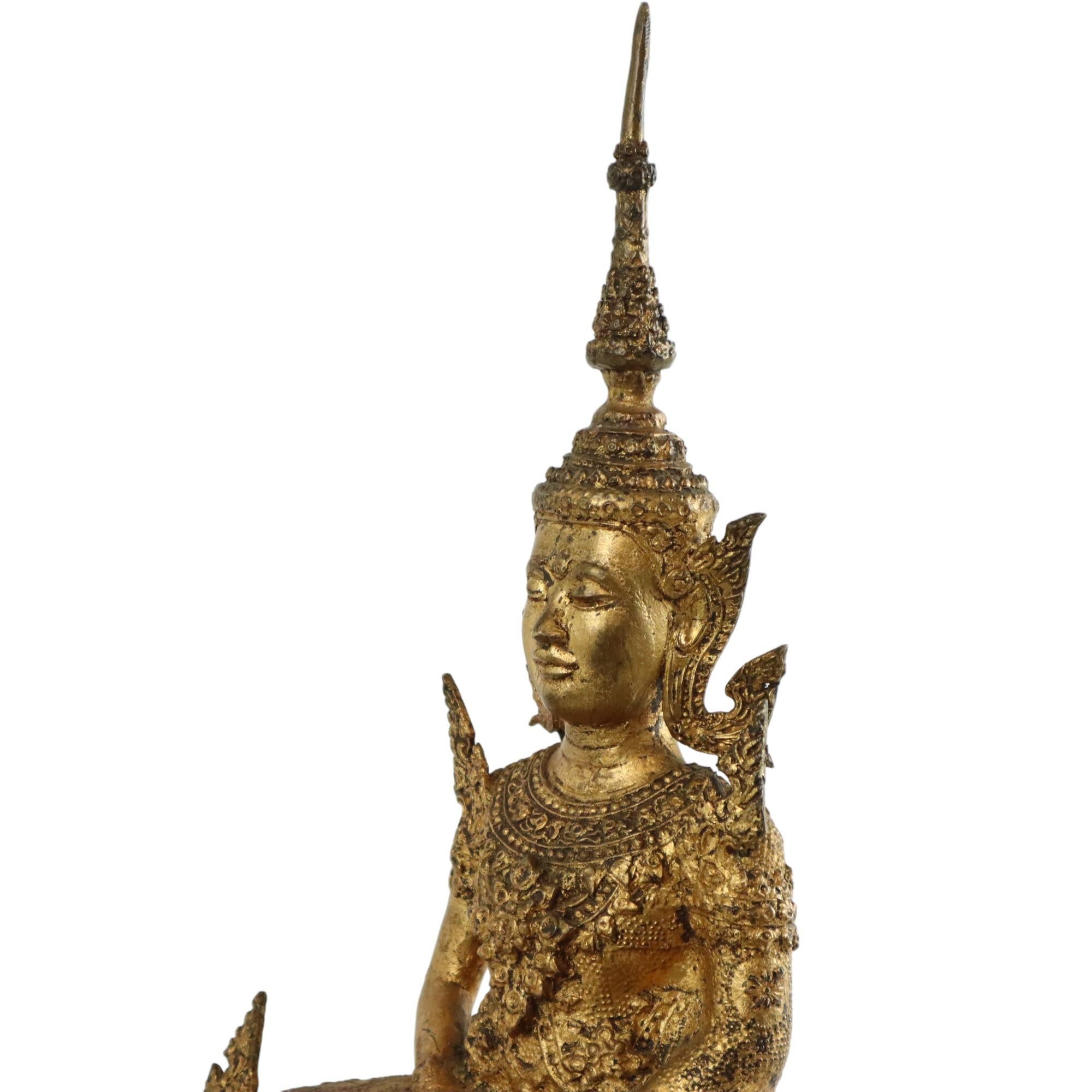 Large Antique Bronze Buddha 24 Carat Gold 19th Century Thailand For Sale 5