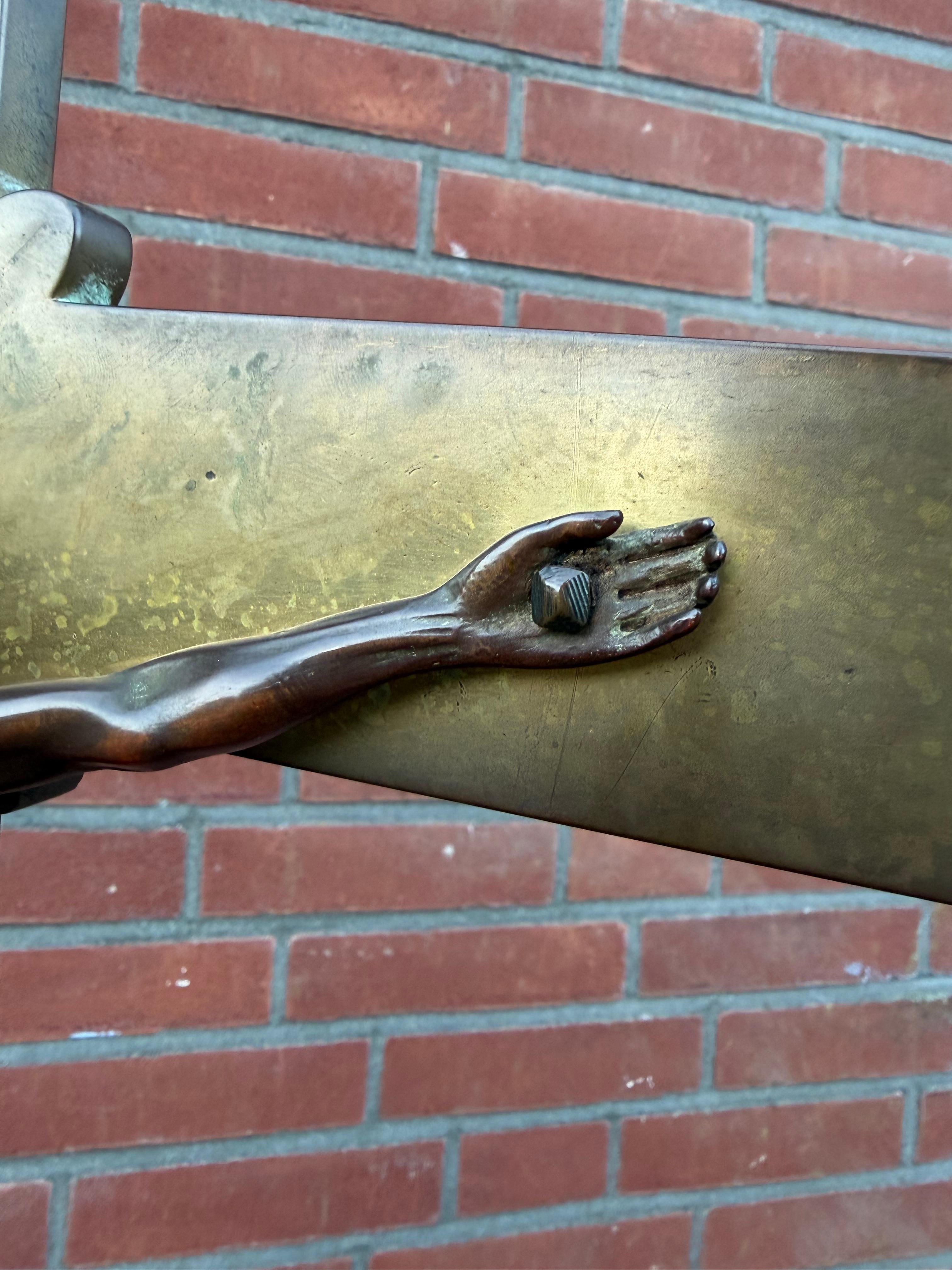 Large Antique Bronze Church Altar Crucifix with Finely Detailed Corpus of Christ im Angebot 5