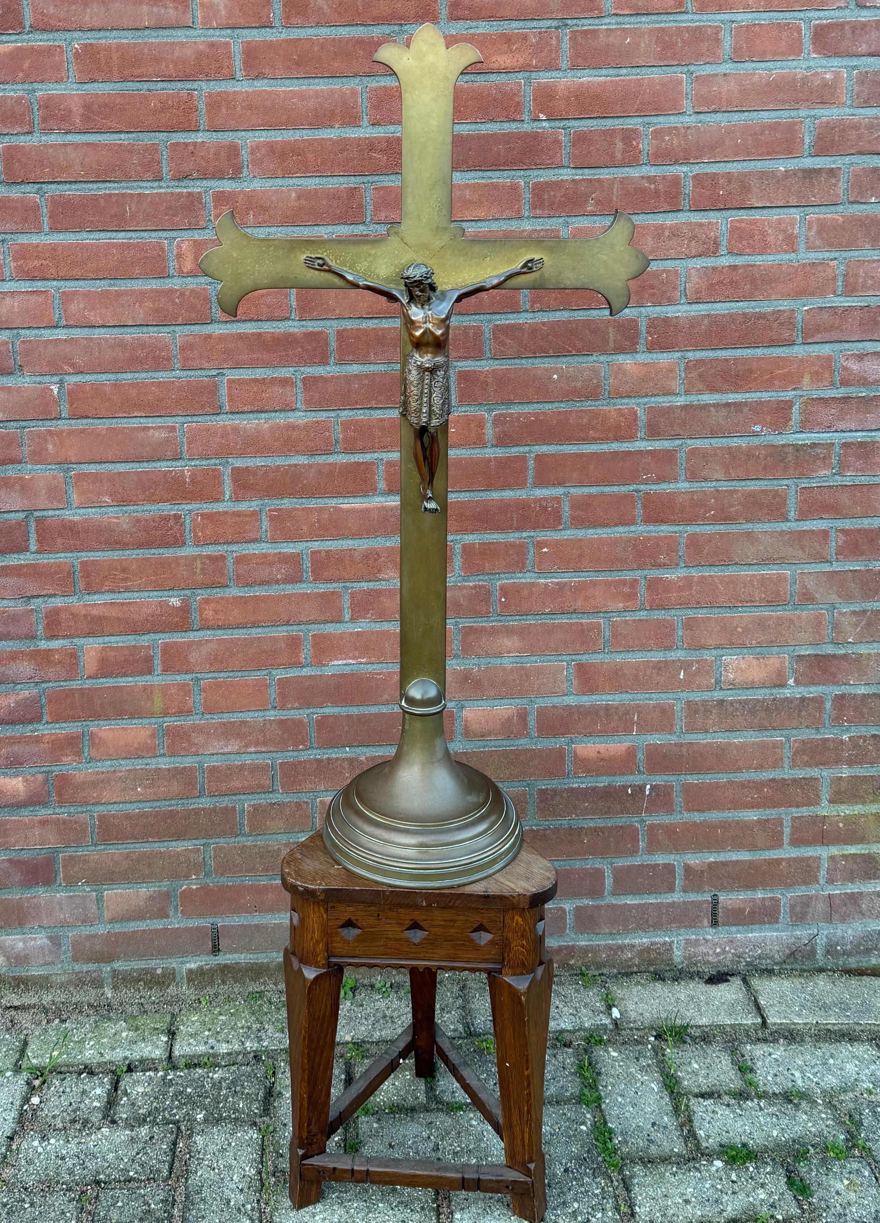 Impressive and amazingly detailed altar crucifix.

Over the years we have been blessed with the opportunity of purchasing many antique church relics and we have always found new homes for them. Some we will never forget and this here latest 'find'