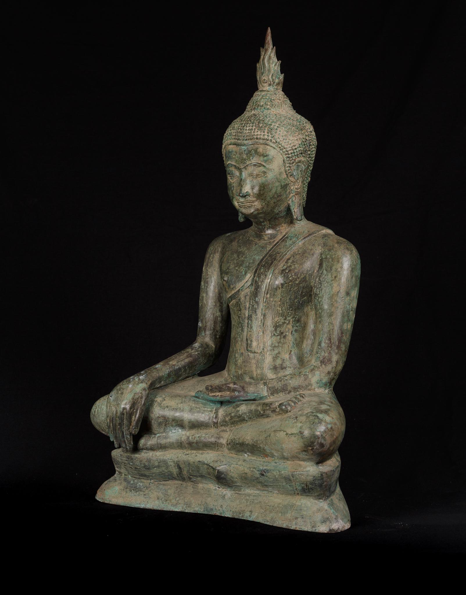 Thai Large Antique Bronze Earth Enlightened Buddha Serene Downcast Eyes, 19th Century