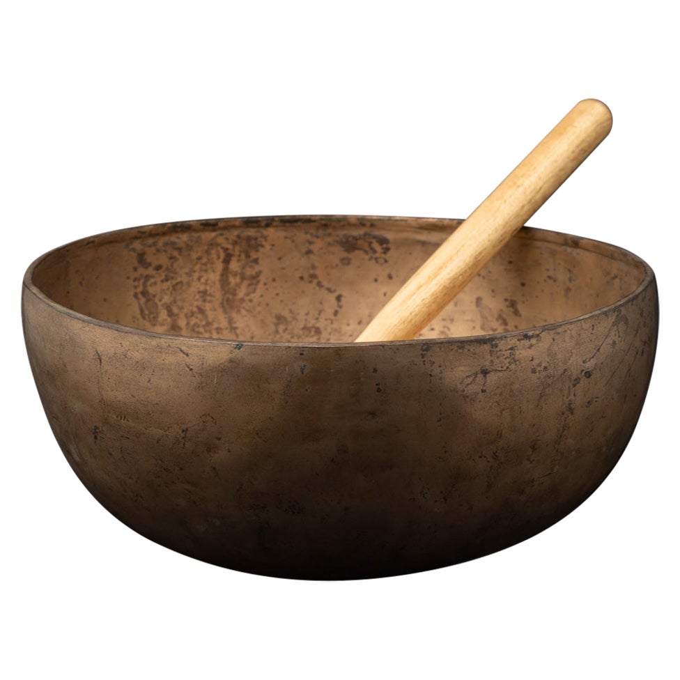 Large antique bronze Nepali Singing Bowl from Nepal