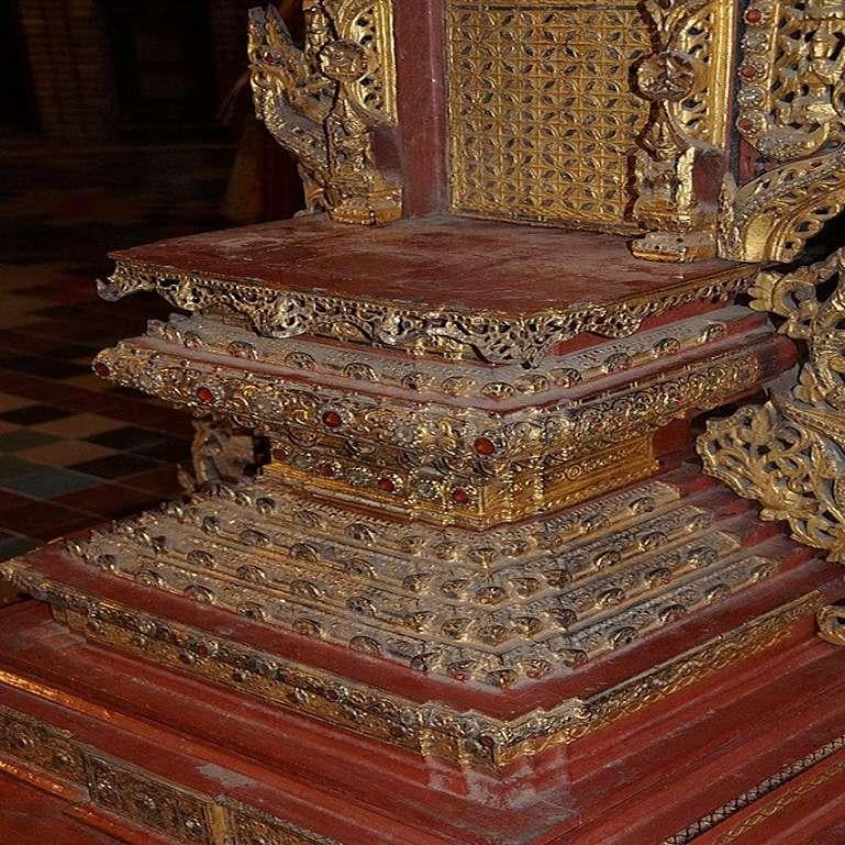 Large Antique Burmese Throne from Burma For Sale 5