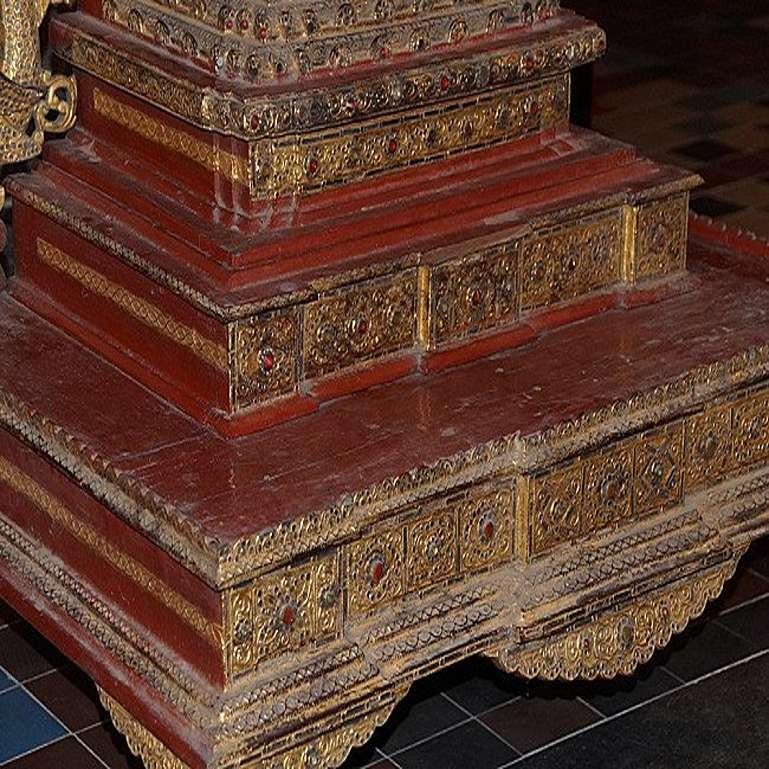 Large Antique Burmese Throne from Burma For Sale 6