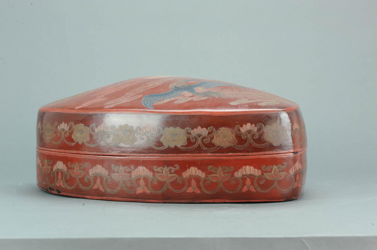 Large Antique, circa 1900 Chinese Qing/Meiji Japanese Lacquer Box with Fenghuang For Sale 9