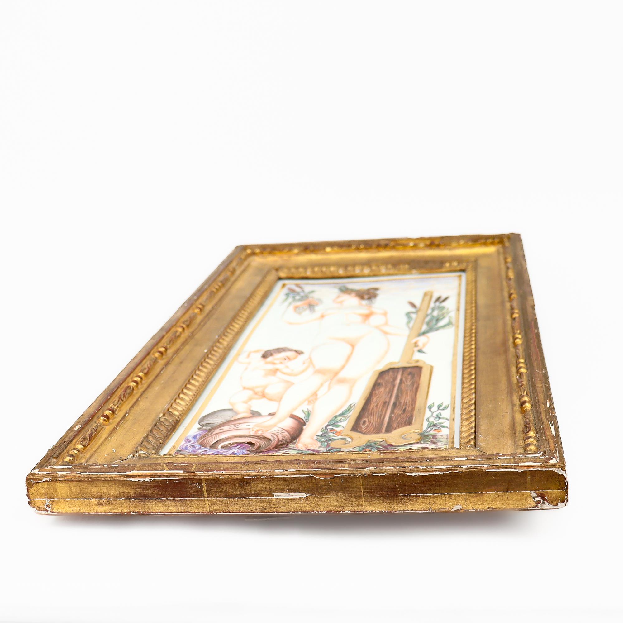 Grande plaque ancienne en porcelaine de Capodimonte représentant une naïade ou une nymphe d'eau en vente 4