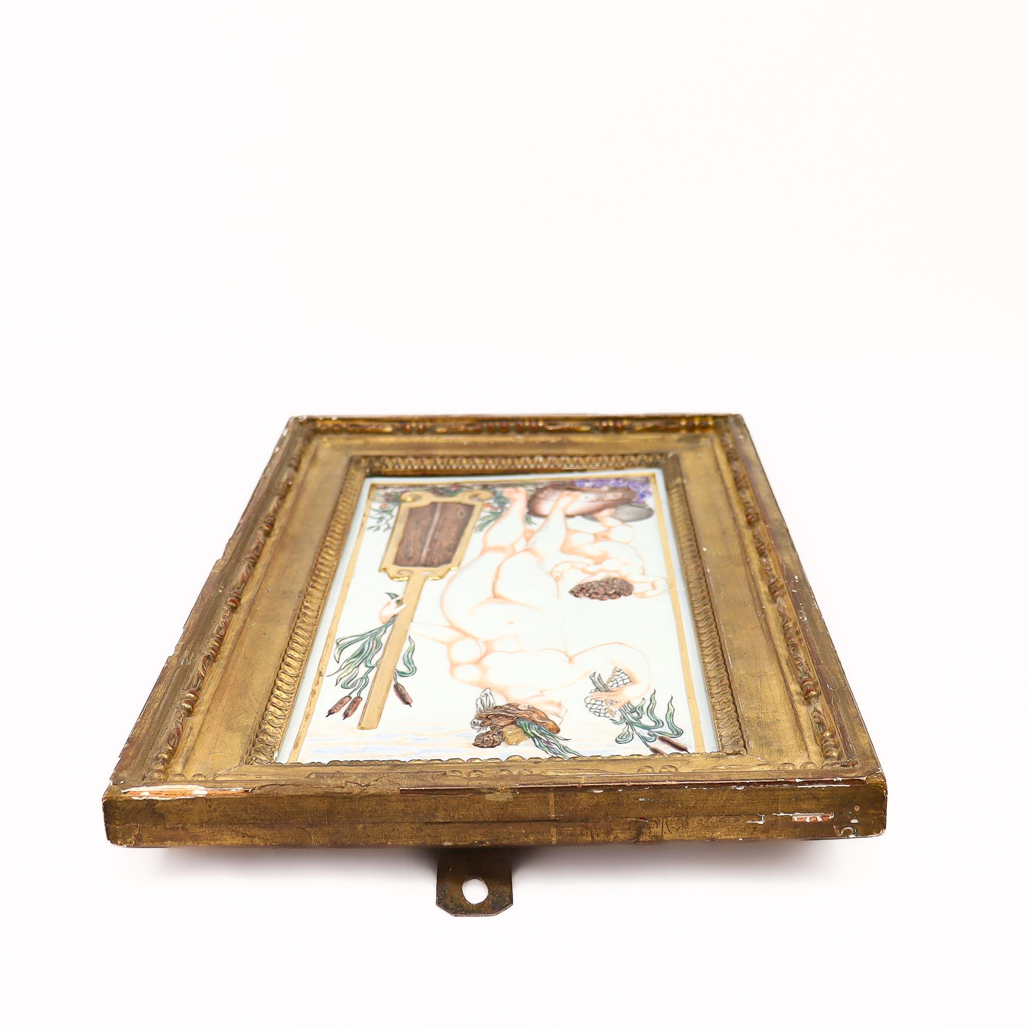 Grande plaque ancienne en porcelaine de Capodimonte représentant une naïade ou une nymphe d'eau en vente 6