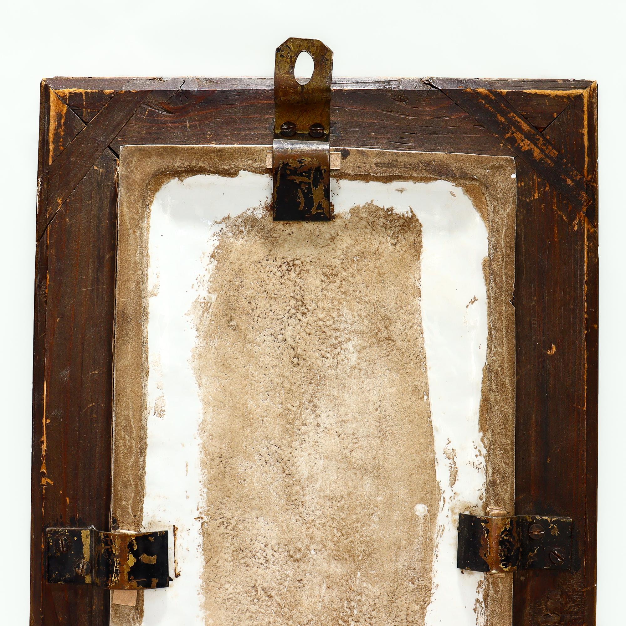 Porcelaine Grande plaque ancienne en porcelaine de Capodimonte représentant une naïade ou une nymphe d'eau en vente