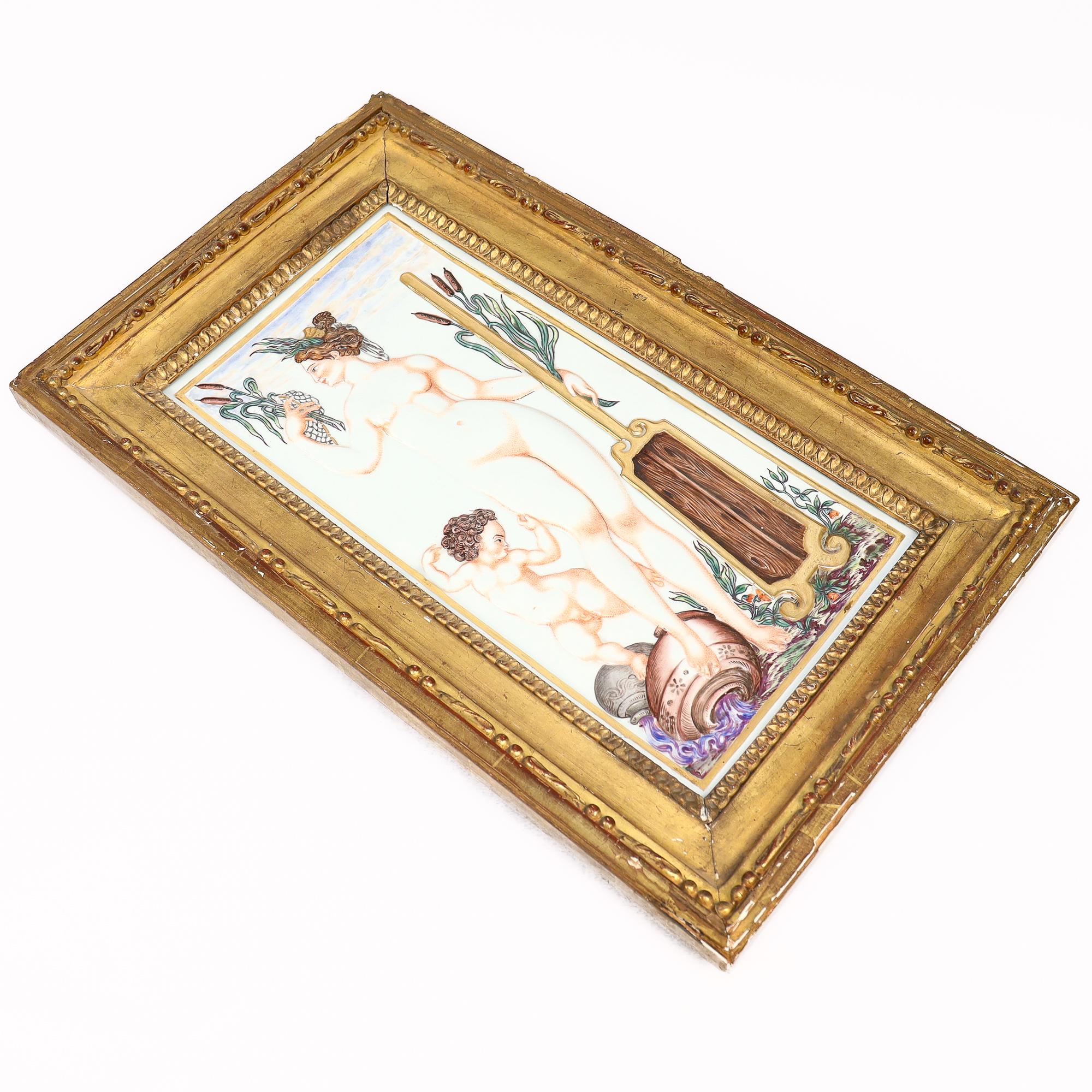 Grande plaque ancienne en porcelaine de Capodimonte représentant une naïade ou une nymphe d'eau en vente 2