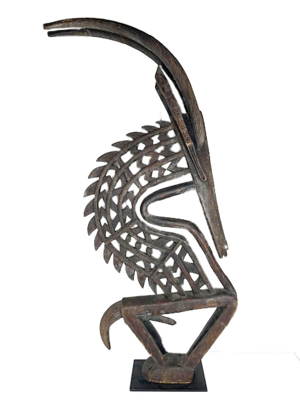 Große antike geschnitzte männliche Bambara Chi Wara Antelope-Figur aus Holz (Frühes 20. Jahrhundert) im Angebot