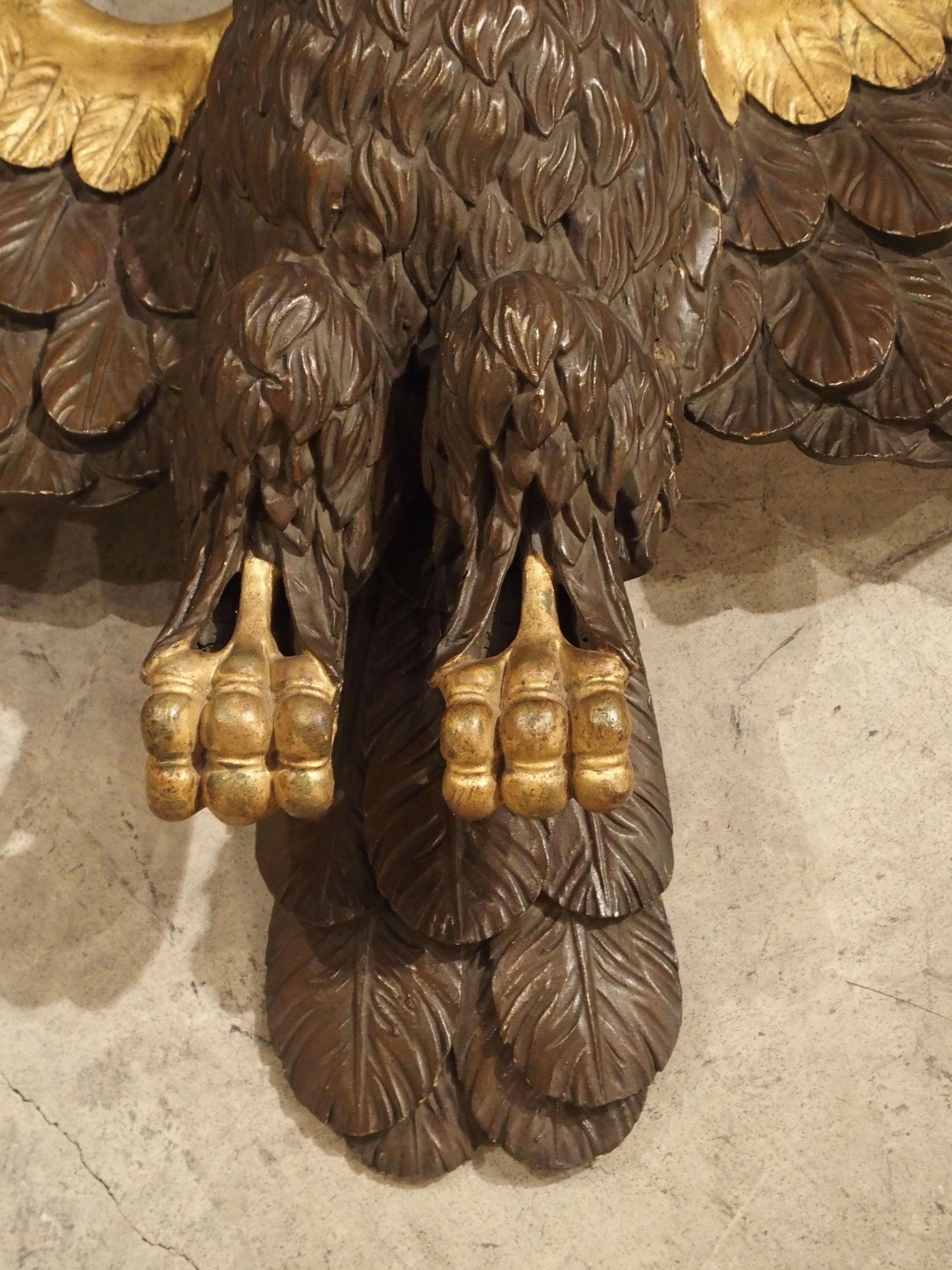 Large Antique Carved Wooden Eagle Sculpture, Late 18th Century In Good Condition In Dallas, TX
