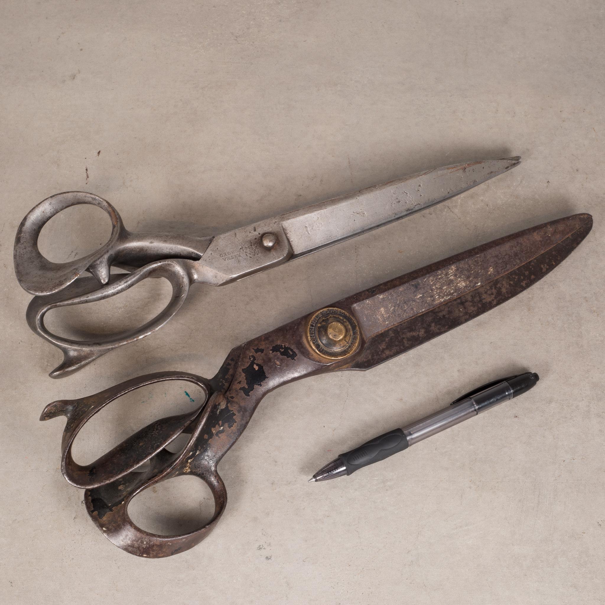 Large Antique Cast Iron Upholstery Shears c.1920 In Good Condition In San Francisco, CA