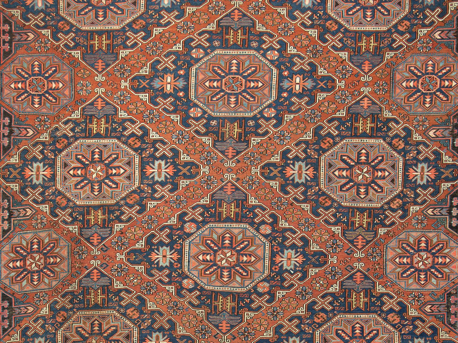 Großer antiker kaukasischer „Sumak“-Teppich (DK-125-4) (Aserbaidschanisch) im Angebot
