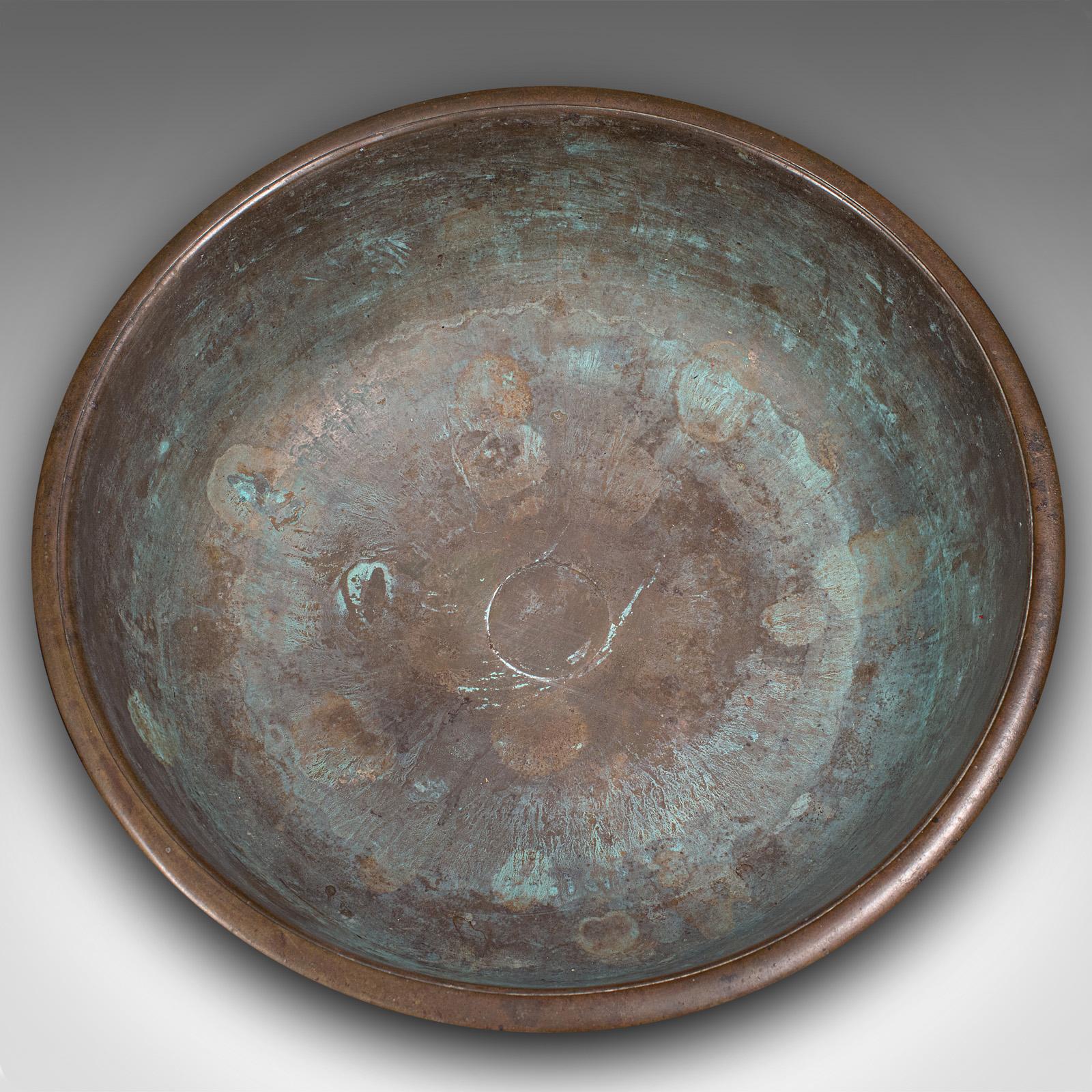 Bronze Grand encensoir ancien japonais, bronze, bol de service, plat, victorien, Meiji en vente