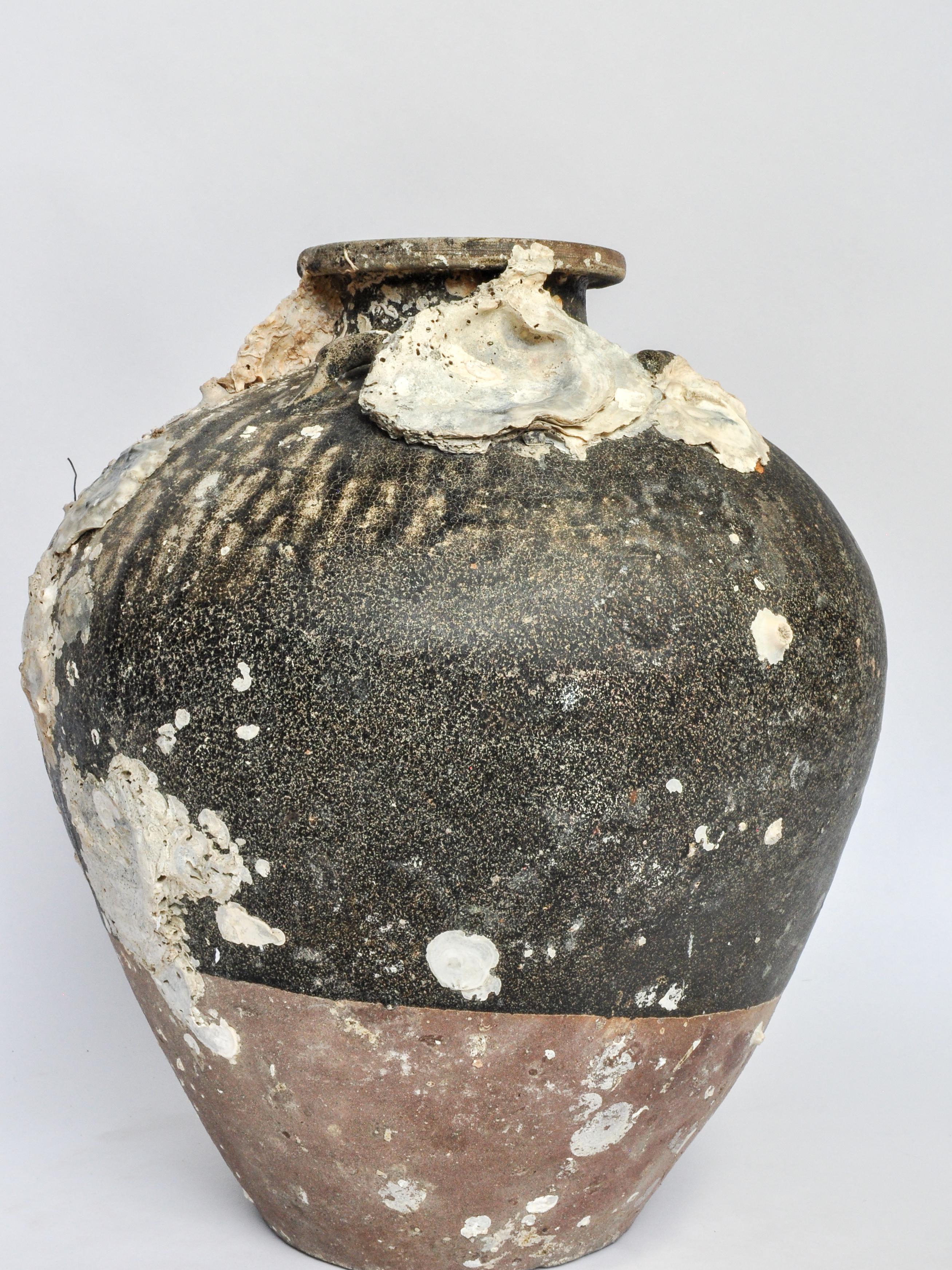 Large Antique Ceramic Jar with Encrustations Thailand 14th-15th Century 6