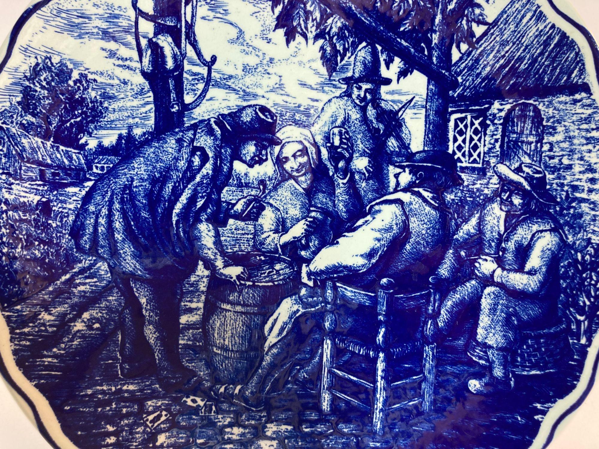Grand chargeur hollandais de Delft bleu et blanc des années 1940 en vente 2