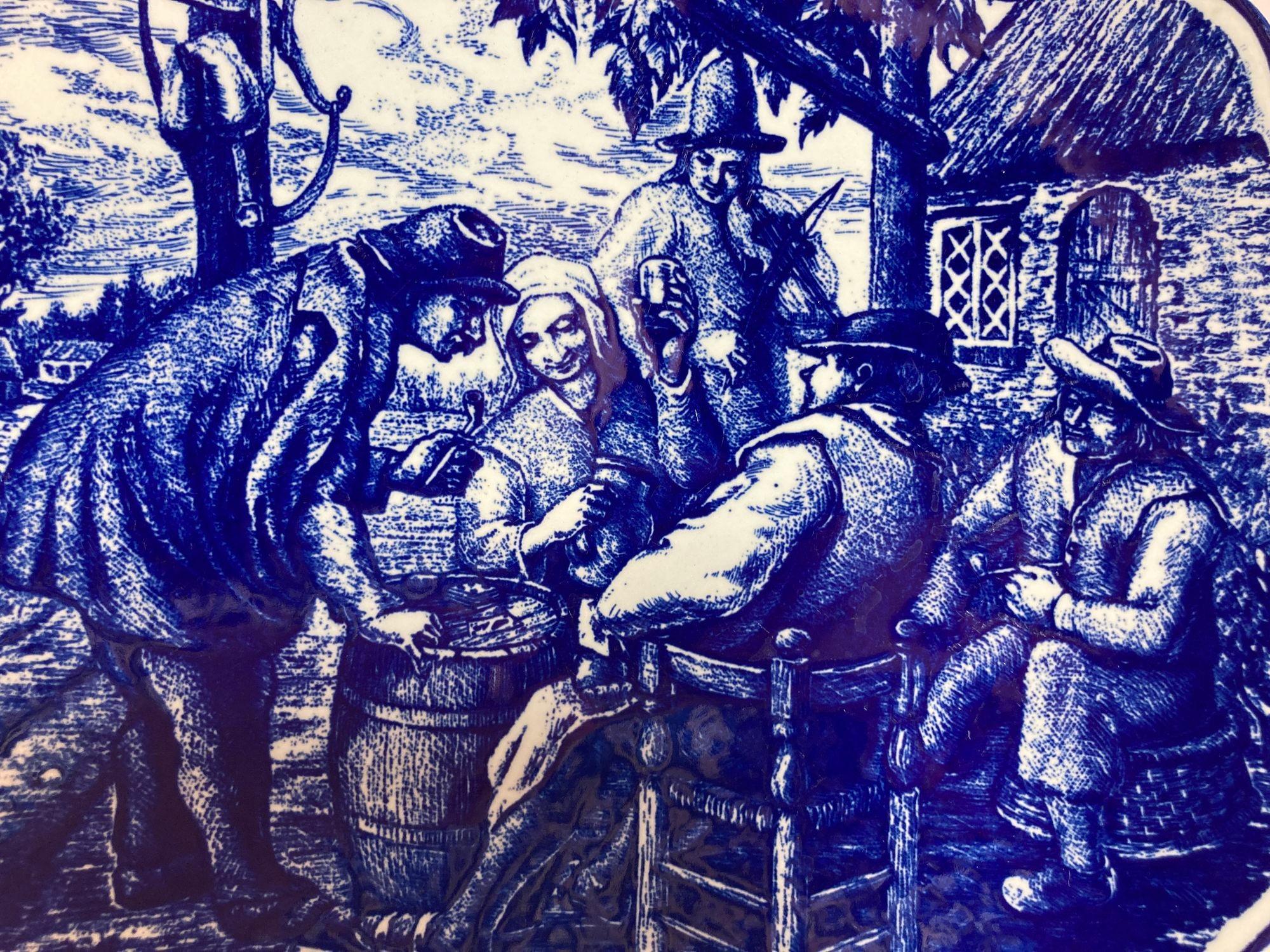 Grand chargeur hollandais de Delft bleu et blanc des années 1940 en vente 5