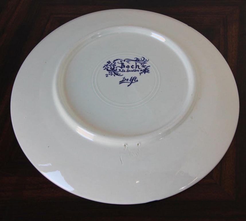 20ième siècle Grand chargeur hollandais de Delft bleu et blanc des années 1940 en vente