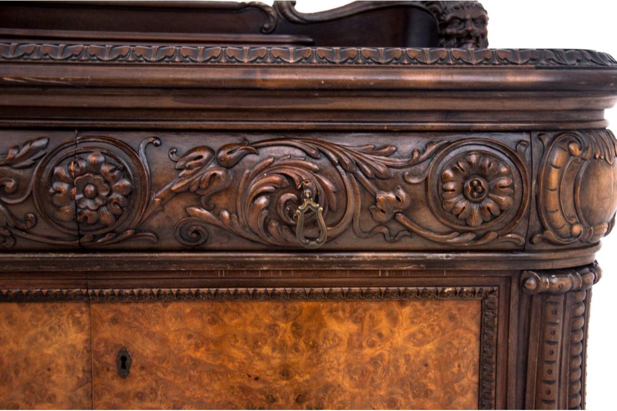 Large antique chest of drawers, Western Europe, turn of the 19th and 20th centur For Sale 5