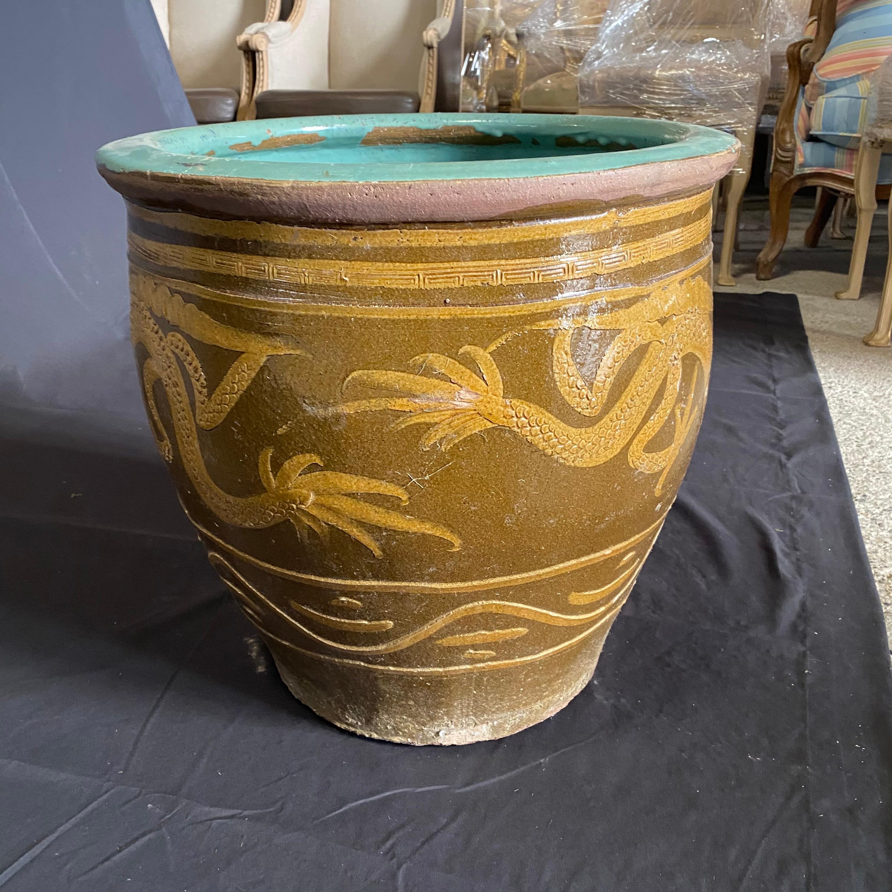 XIXe siècle Grande jardinière chinoise ancienne en poterie d'art à l'œuf noir en vente