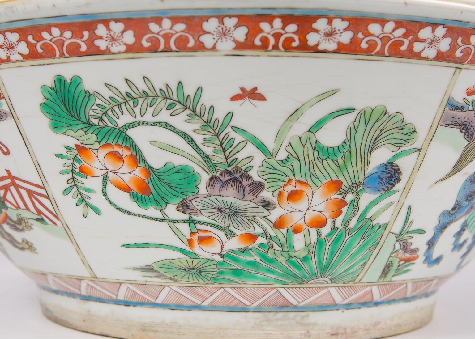 Large Antique Chinese Bowl Decorated in Famille Verte Enamels, Circa 1900 In Excellent Condition In Katonah, NY