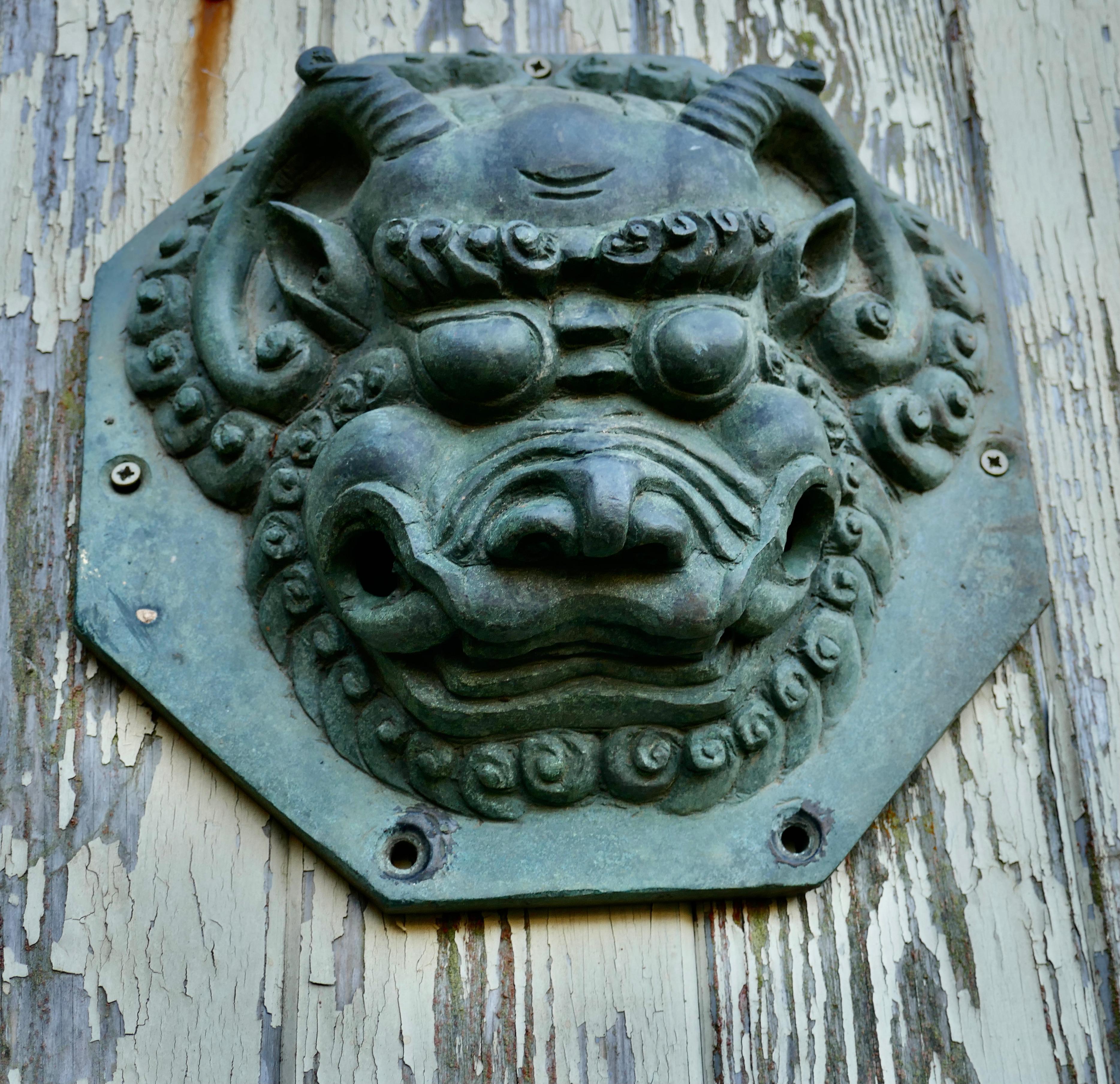 Large Antique Chinese Bronze Foo Dog Foo Lion Door Plates In Good Condition In Chillerton, Isle of Wight